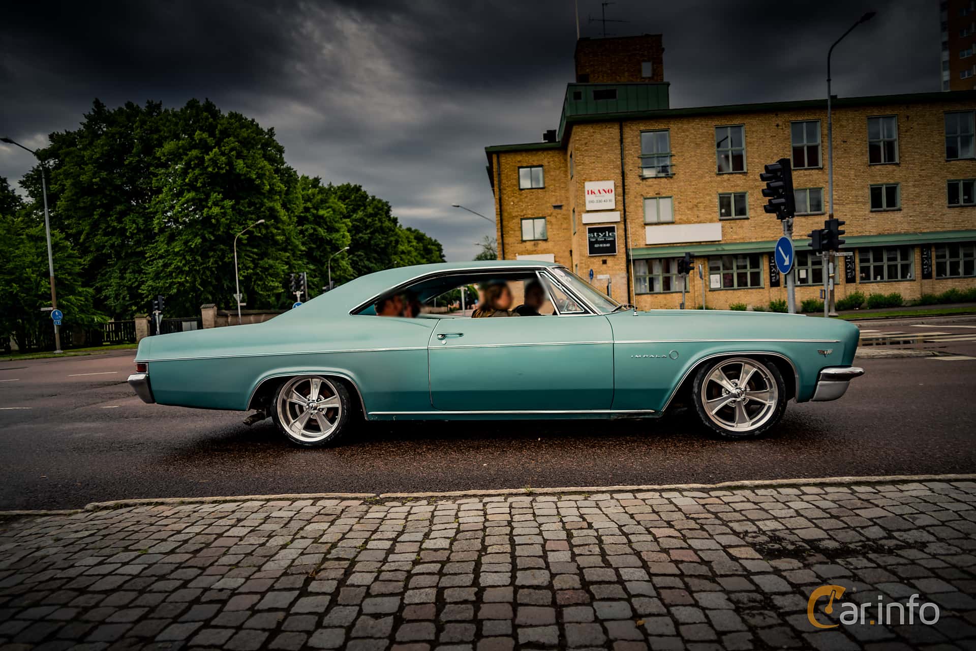 Chevrolet Impala 4.6 V8 4th Generation Facelift, Powerglide, 2-speed