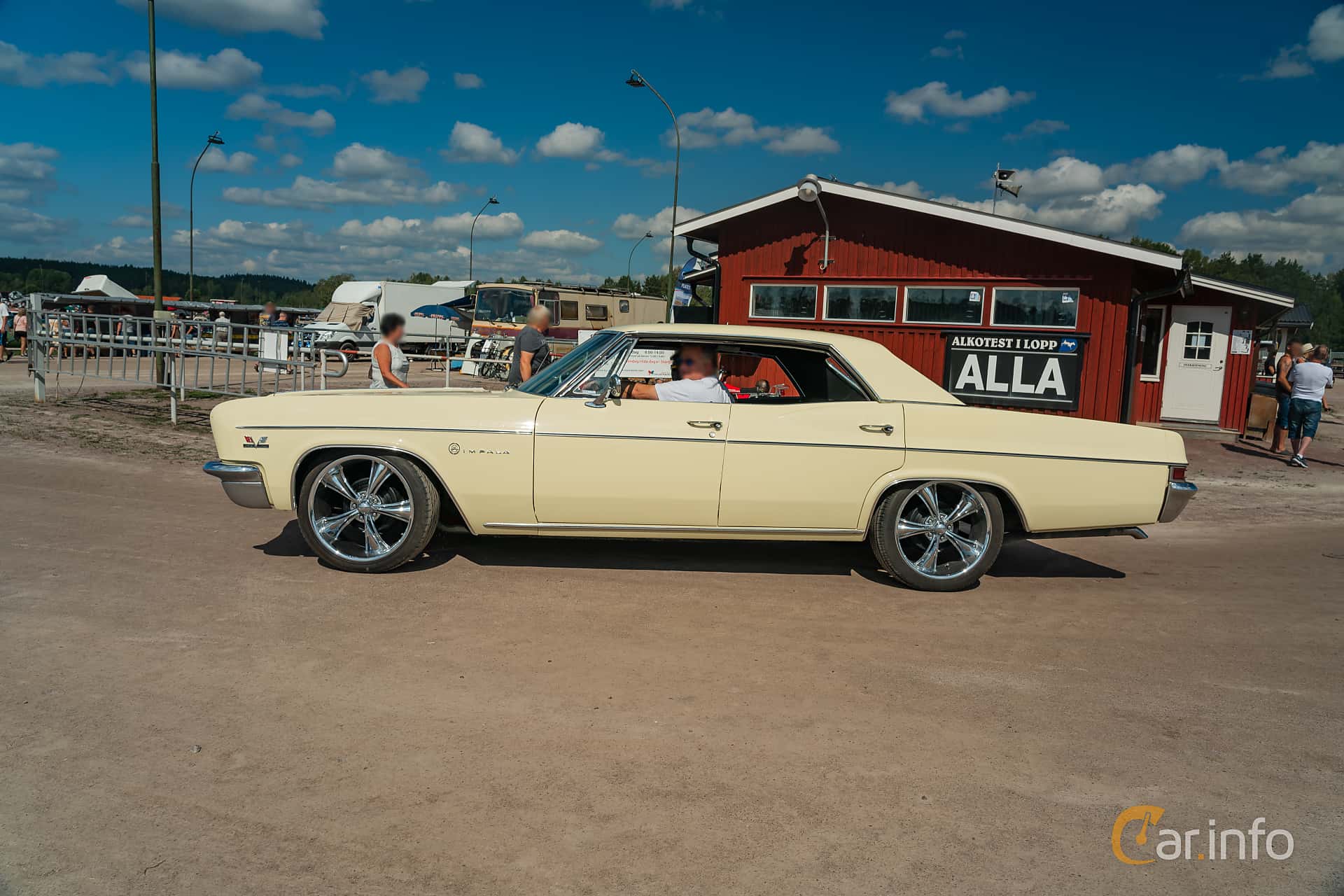 Chevrolet Impala Sport Sedan 6.5 V8 Manual, 330hp, 1966