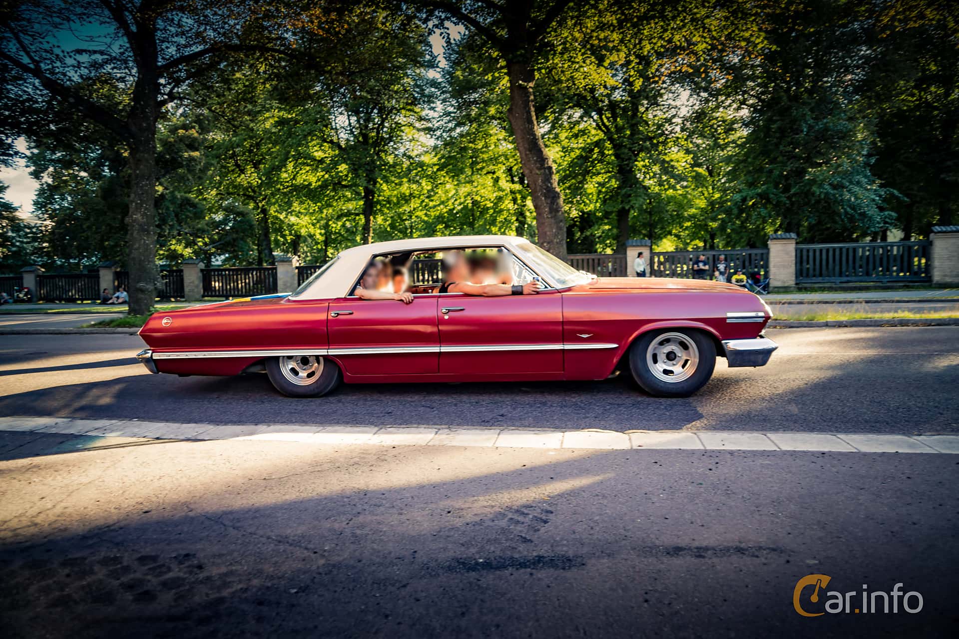 Chevrolet Impala Sport Sedan 5.4 V8 Manual, 305hp, 1963