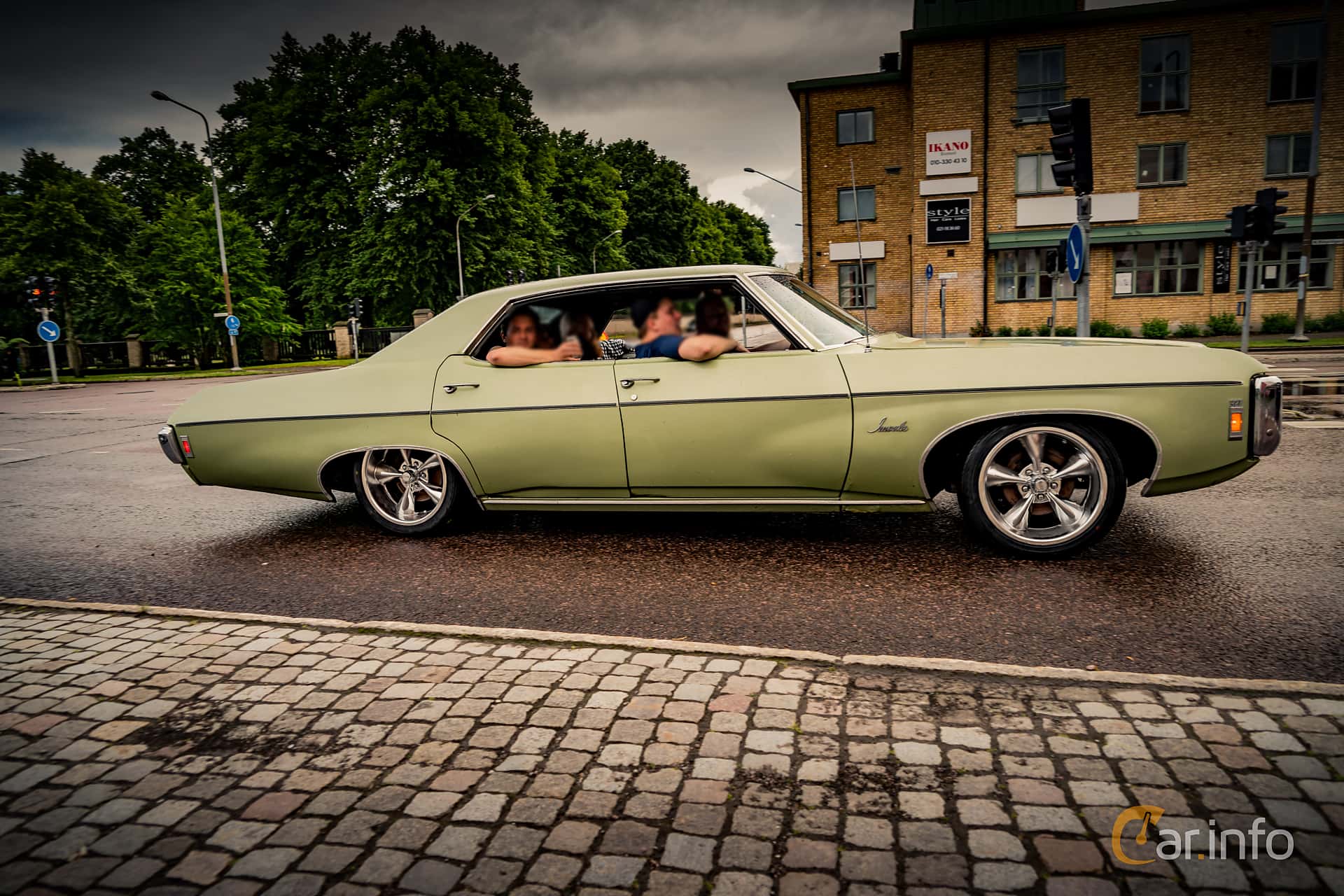 Chevrolet Impala Sport Sedan 5.7 V8 Manual, 305hp, 1969