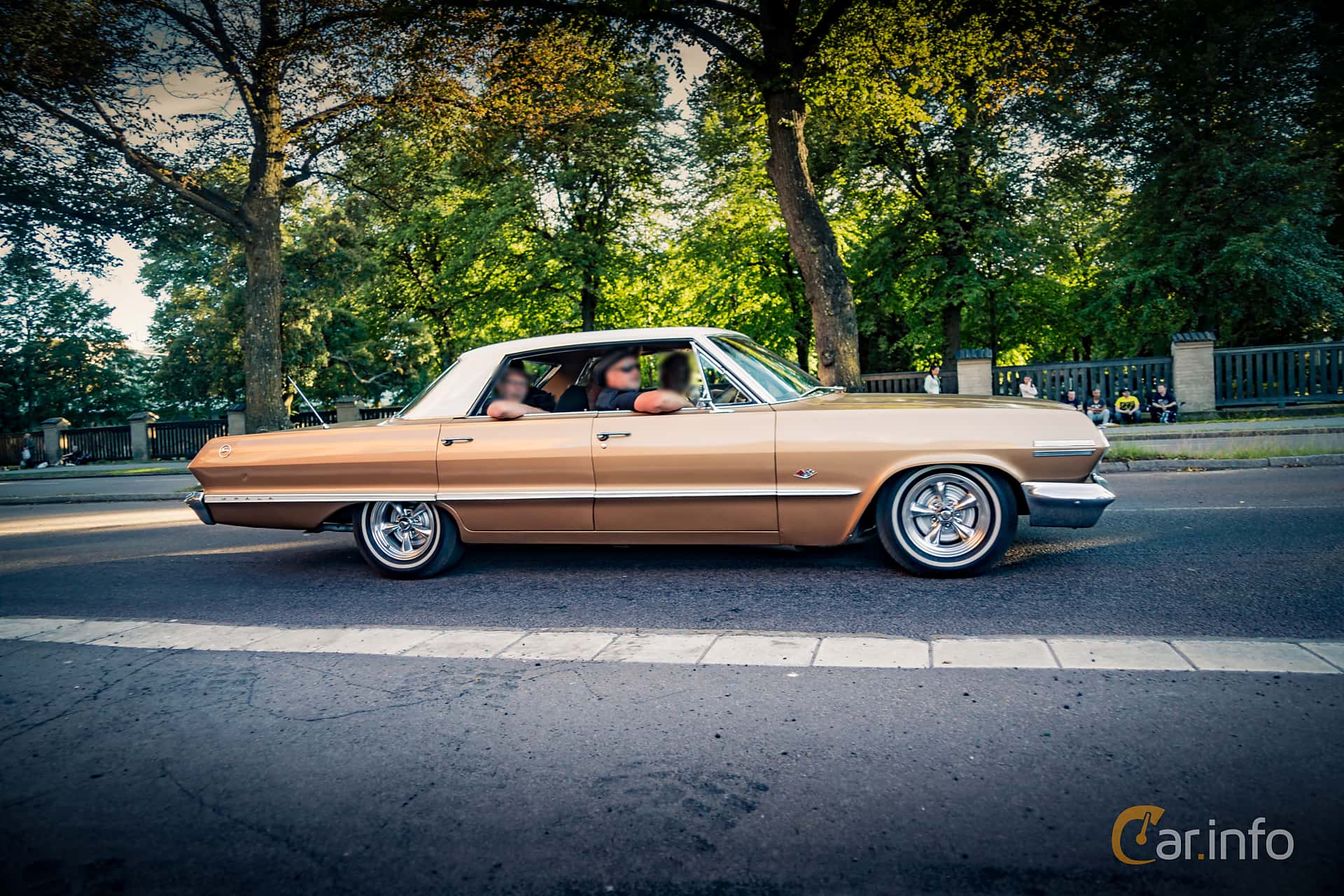 Chevrolet Impala Sport Sedan 5.4 V8 Manual, 254hp, 1963