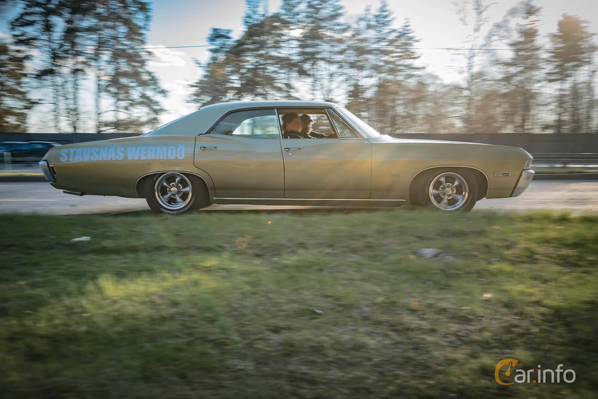 Chevrolet Impala Sport Sedan 5.4 V8 Manual, 279hp, 1968