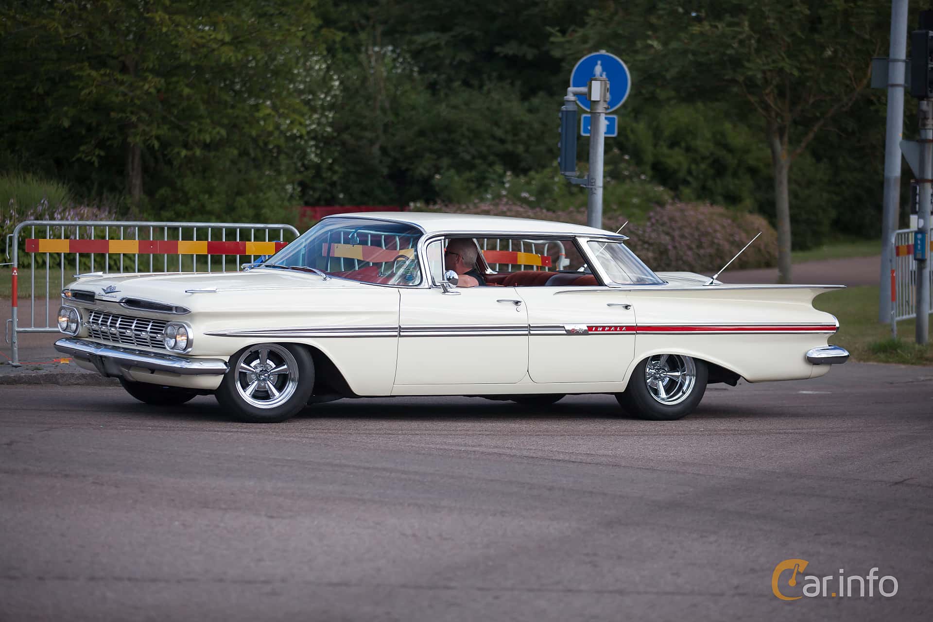 Chevrolet Impala Sport Sedan 3.9 137hp, 1959