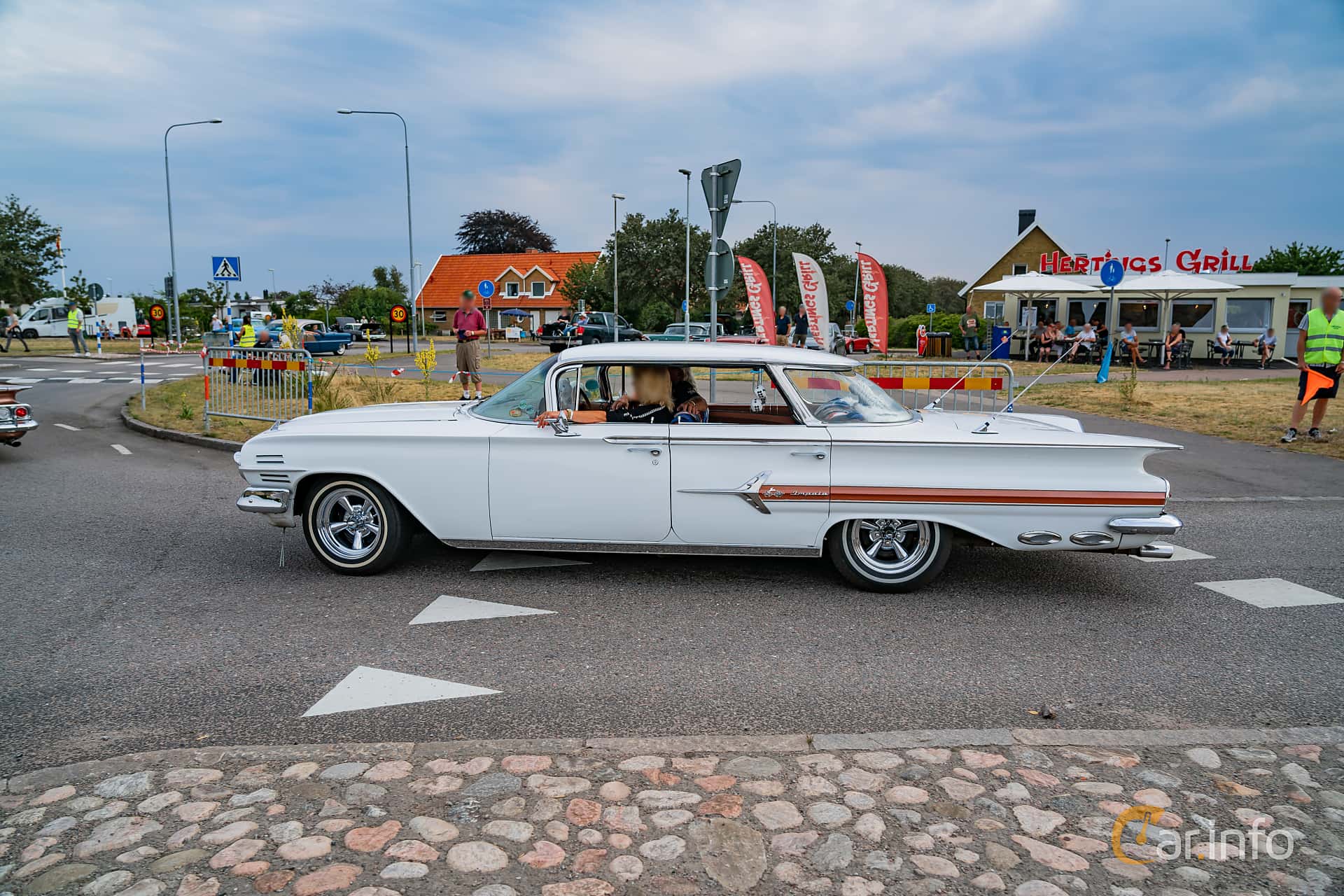 Chevrolet Impala Sport Sedan 3.9 Powerglide, 137hp, 1960