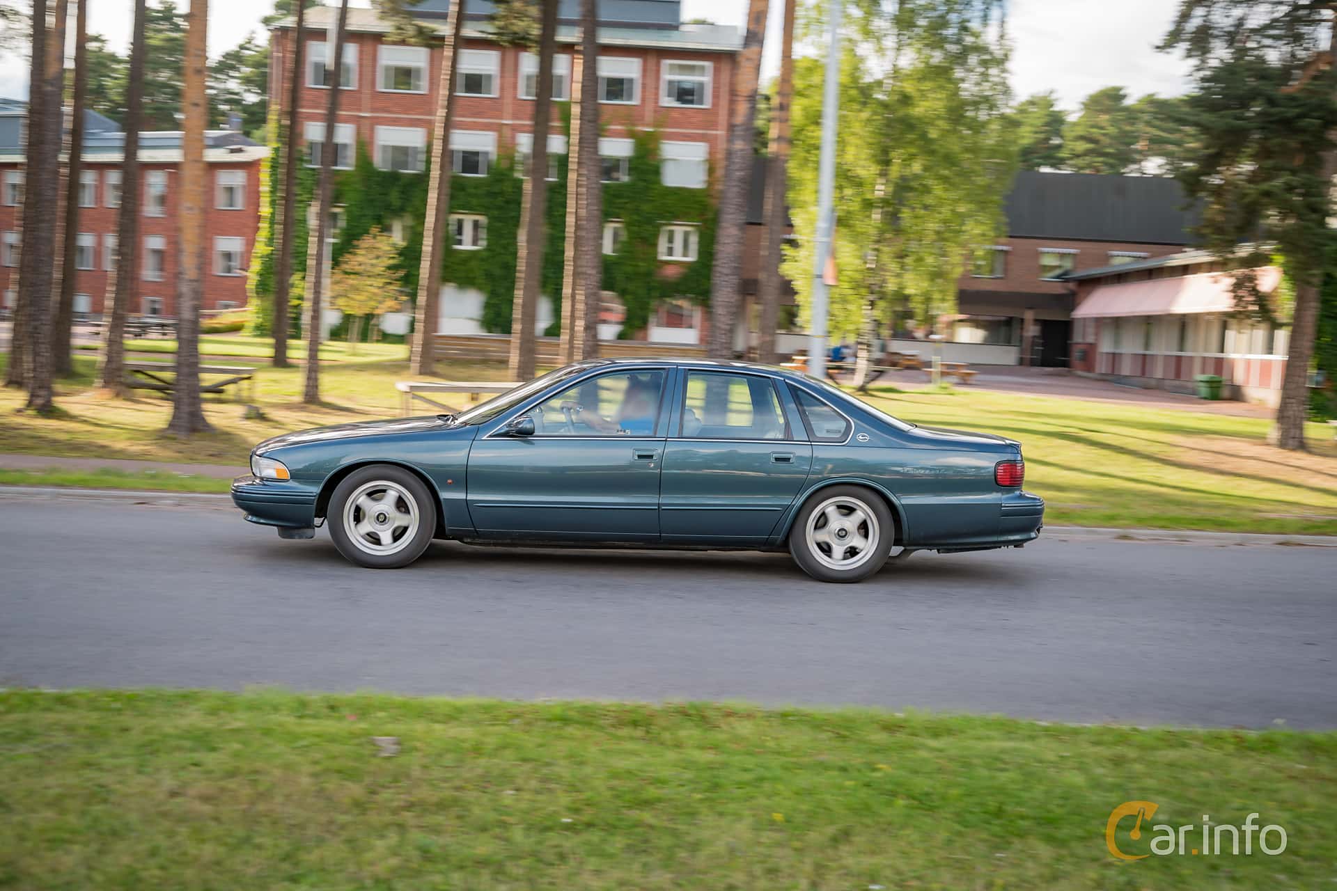 Chevrolet Impala SS Hydra-Matic, 4-speed