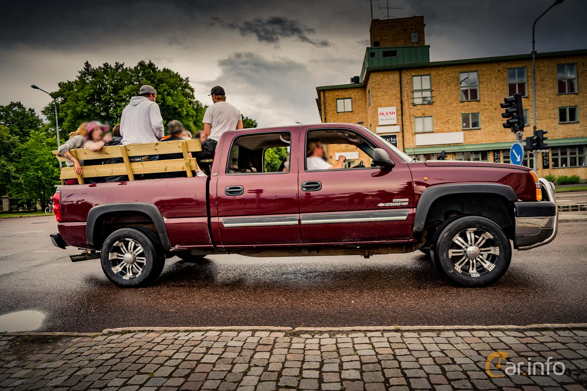 Chevrolet Silverado 2500 HD Crew Cab 6.6 V8 Duramax Automatic, 304hp, 2004