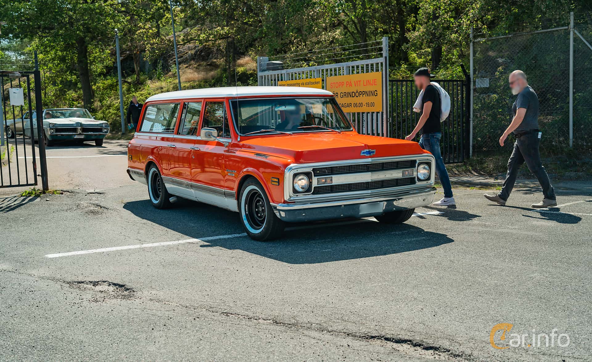 Chevrolet C10 Suburban Carryall 5.7 V8 Hydra-Matic, 259hp, 1970