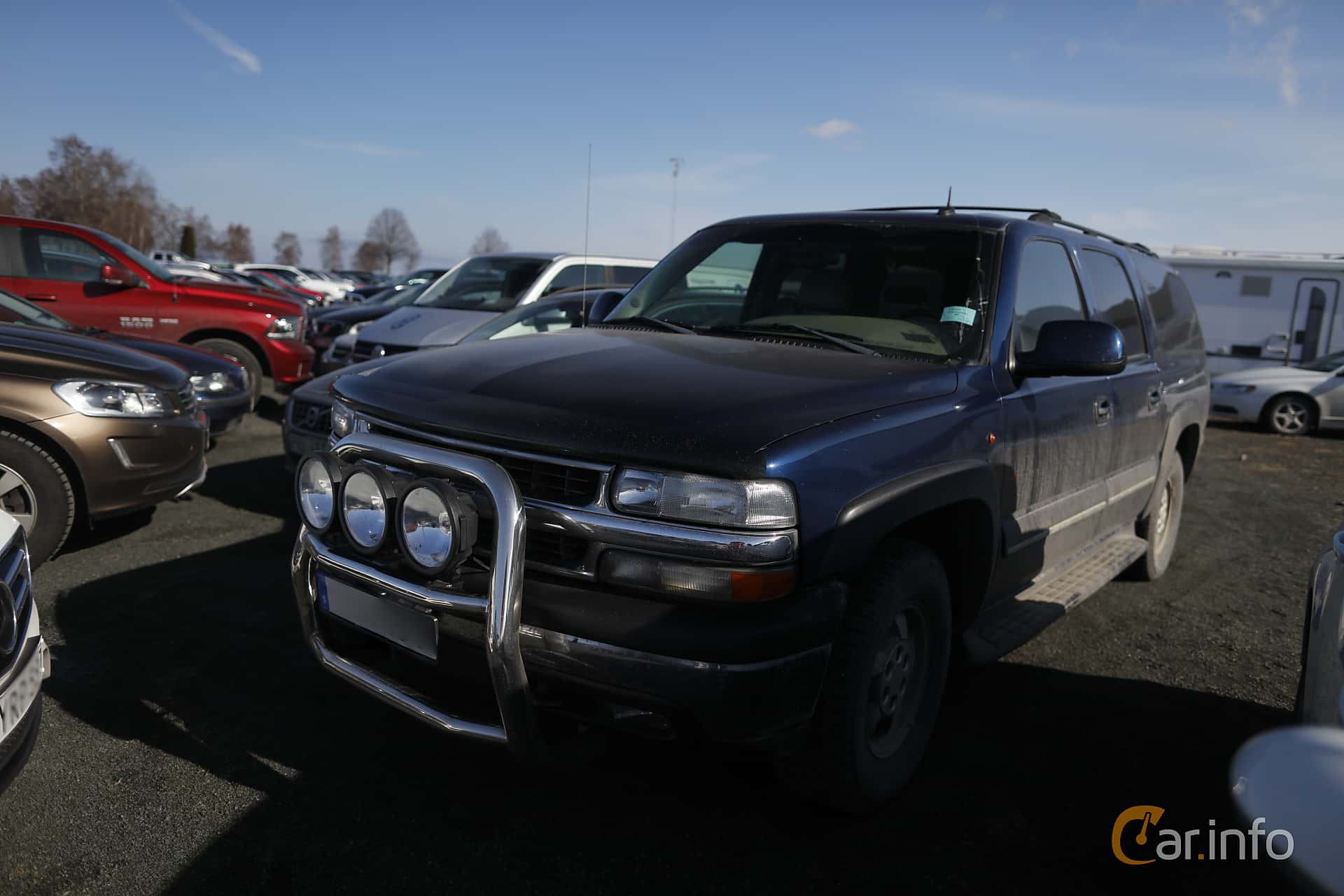 Chevrolet Suburban 1500 5.3 V8 FlexFuel AWD Hydra-Matic, 299hp, 2003