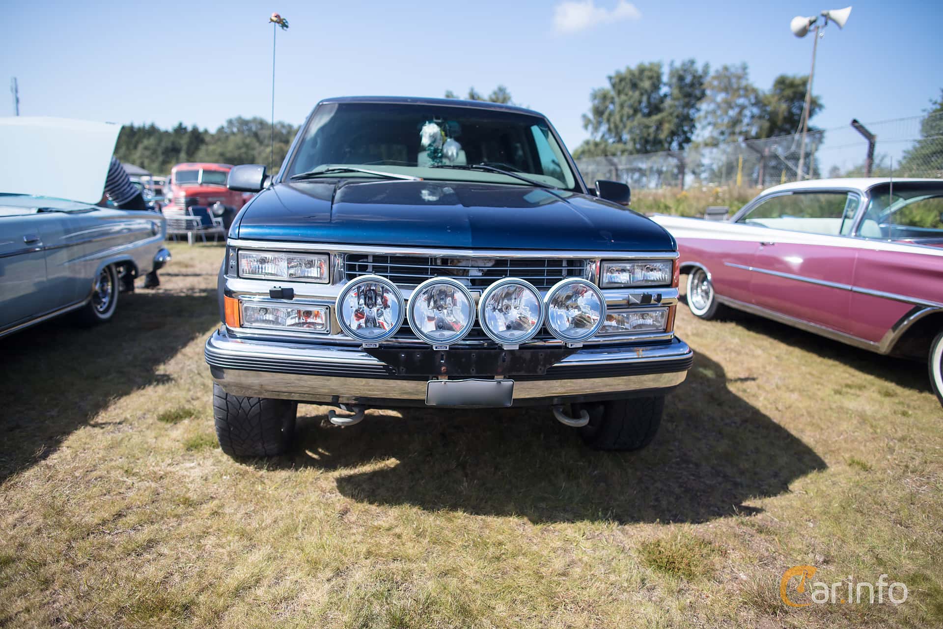 Chevrolet Suburban K1500 5.7 V8 4WD Hydra-Matic, 259hp, 1999