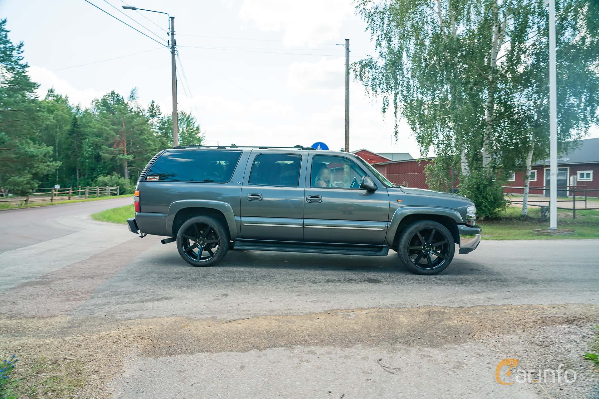 Chevrolet Suburban 1500 5.3 V8 Hydra-Matic, 299hp, 2005