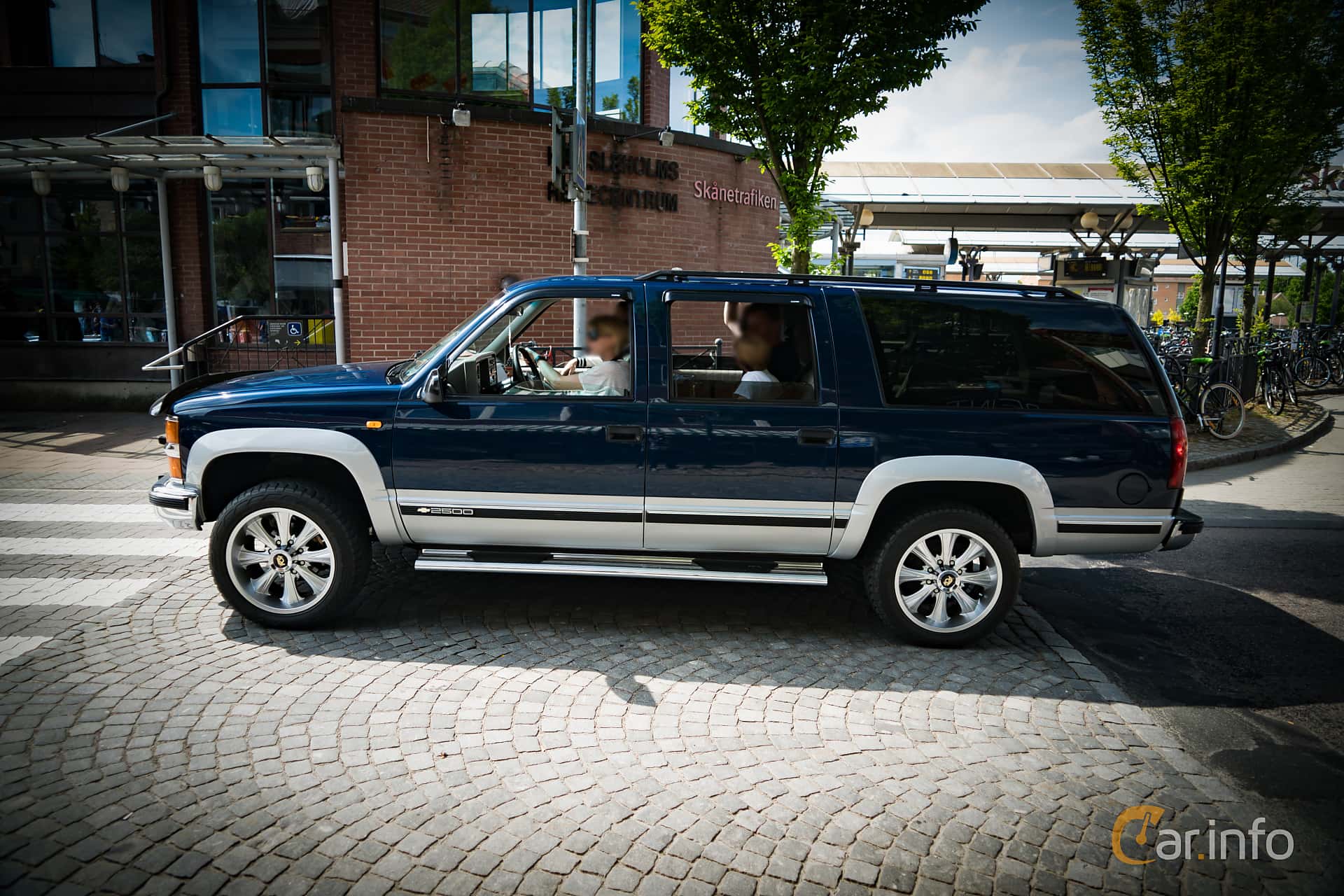 Chevrolet Suburban C2500 7.4 V8 TBI Hydra-Matic, 233hp, 1994
