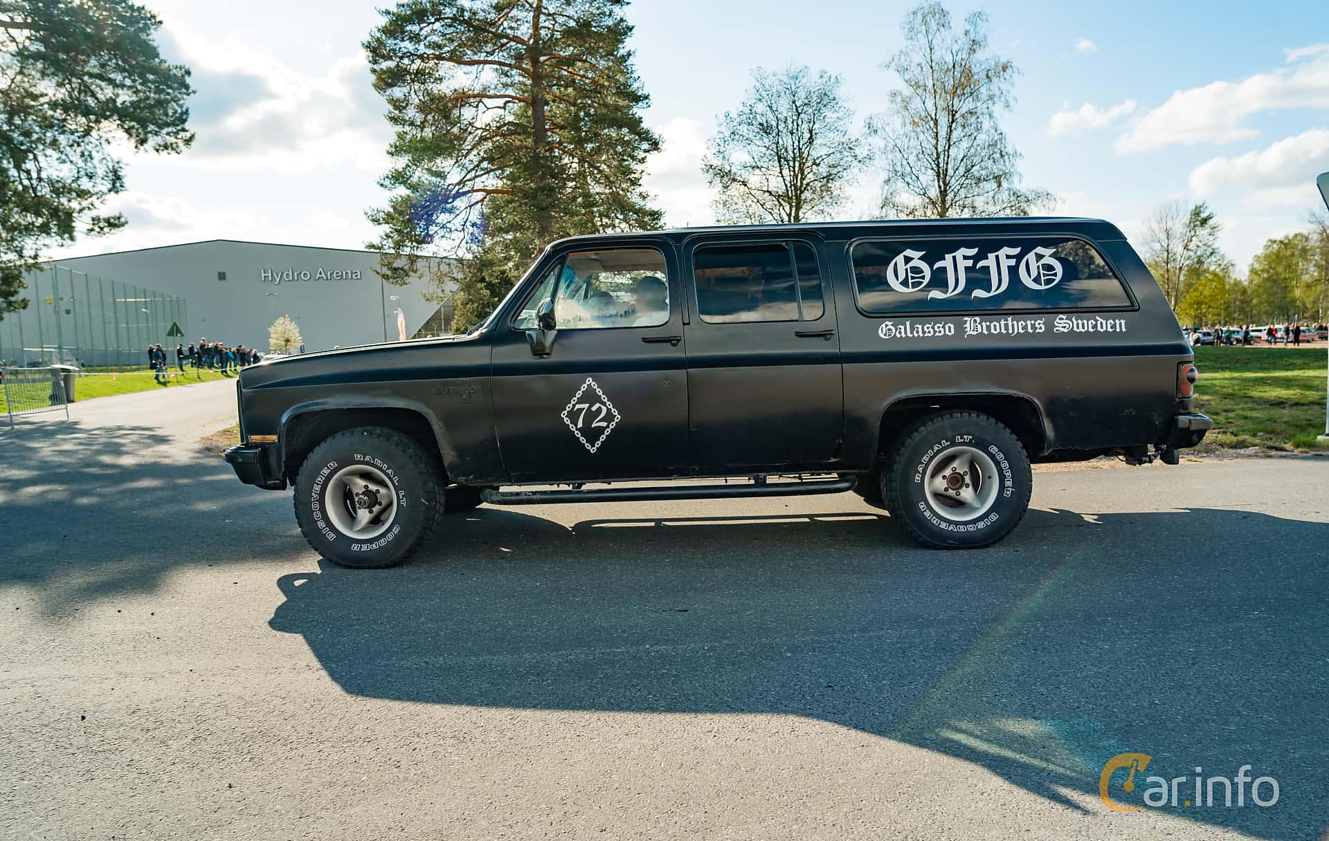 Chevrolet V10 Suburban 6.2 V8 4WD Hydra-Matic, 132hp, 1987