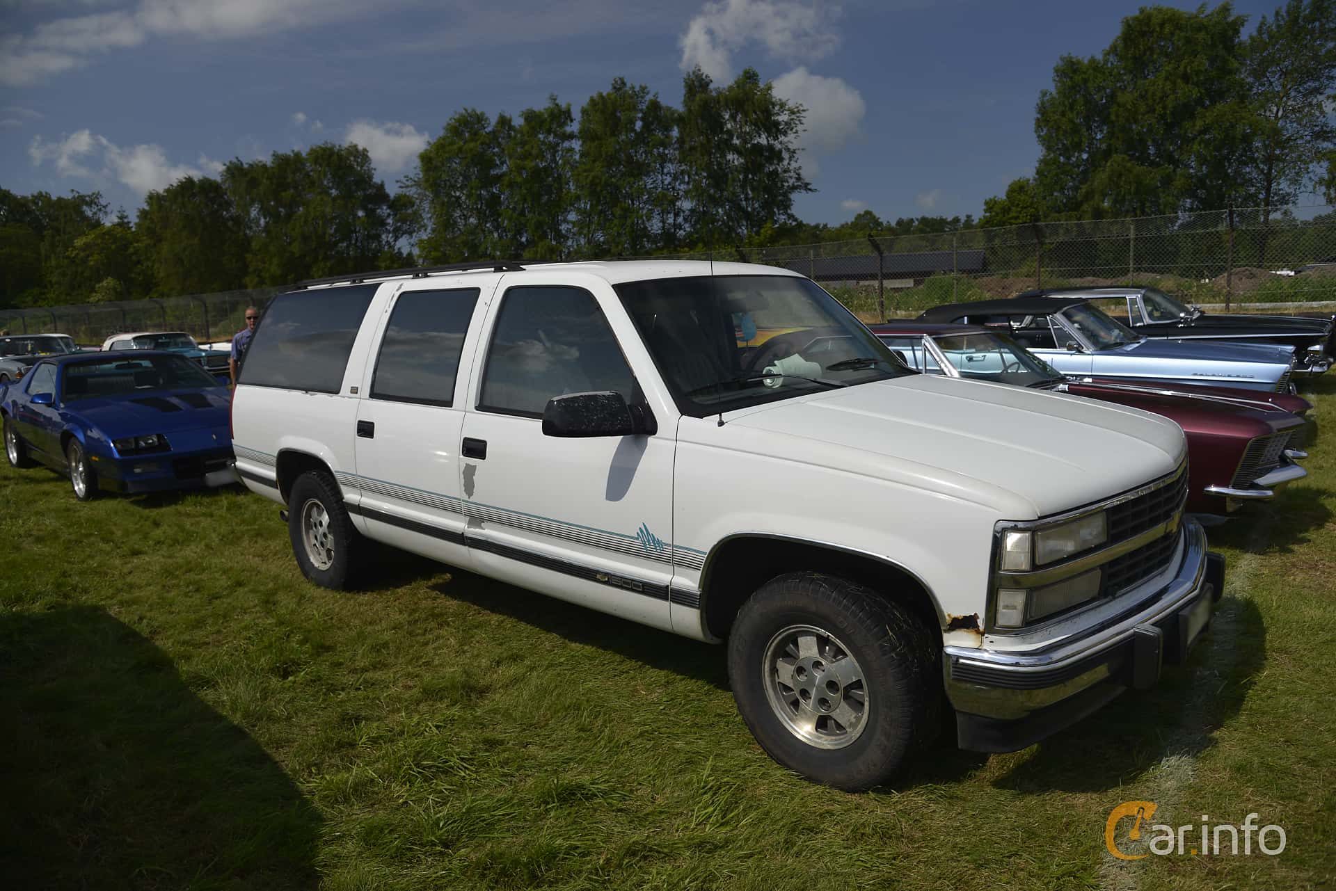 Chevrolet Suburban C1500 Hydra-Matic, 4-speed