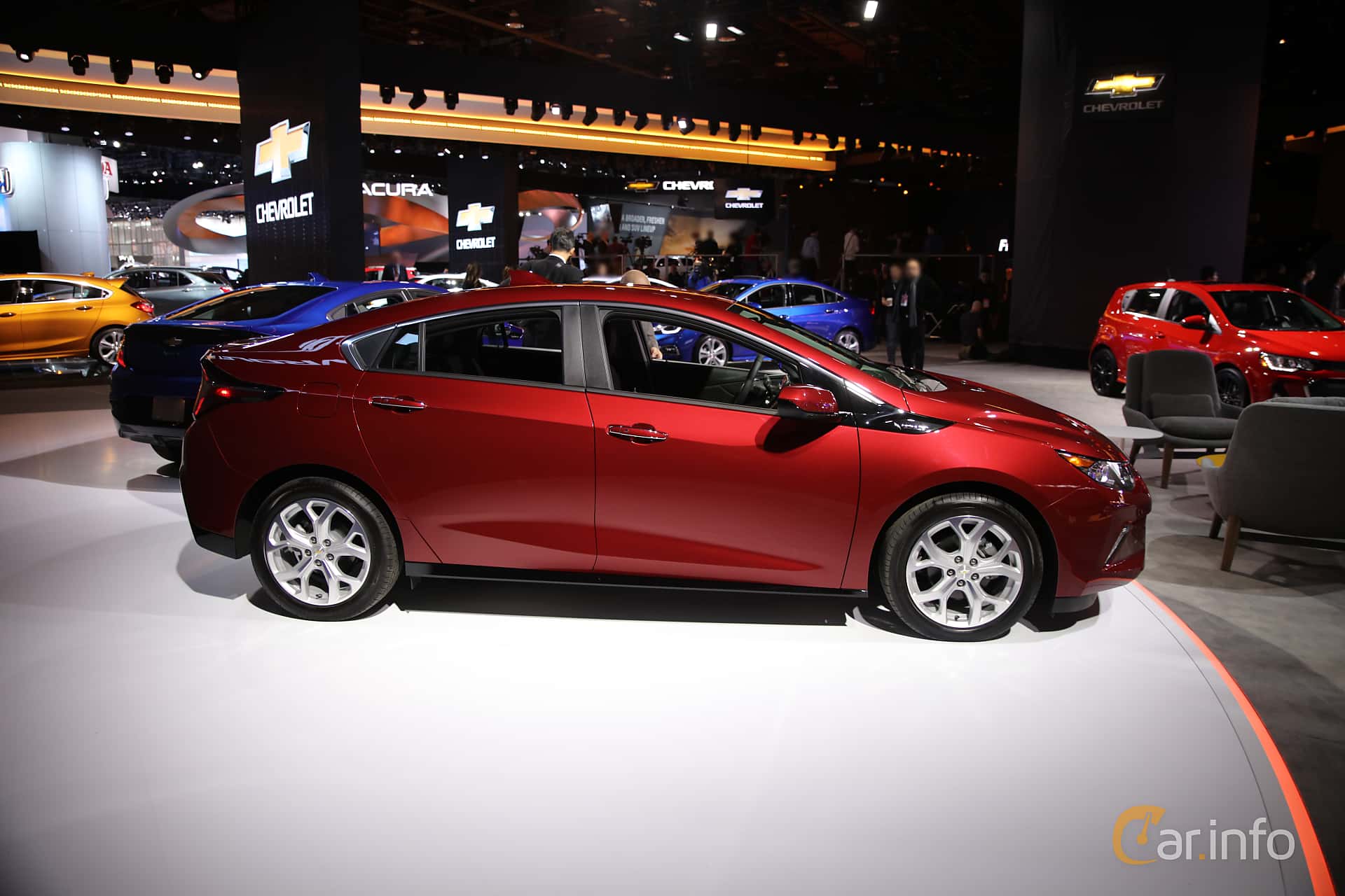 Chevrolet Volt 1.5 + 18.4 kWh CVT, 264hp, 2017