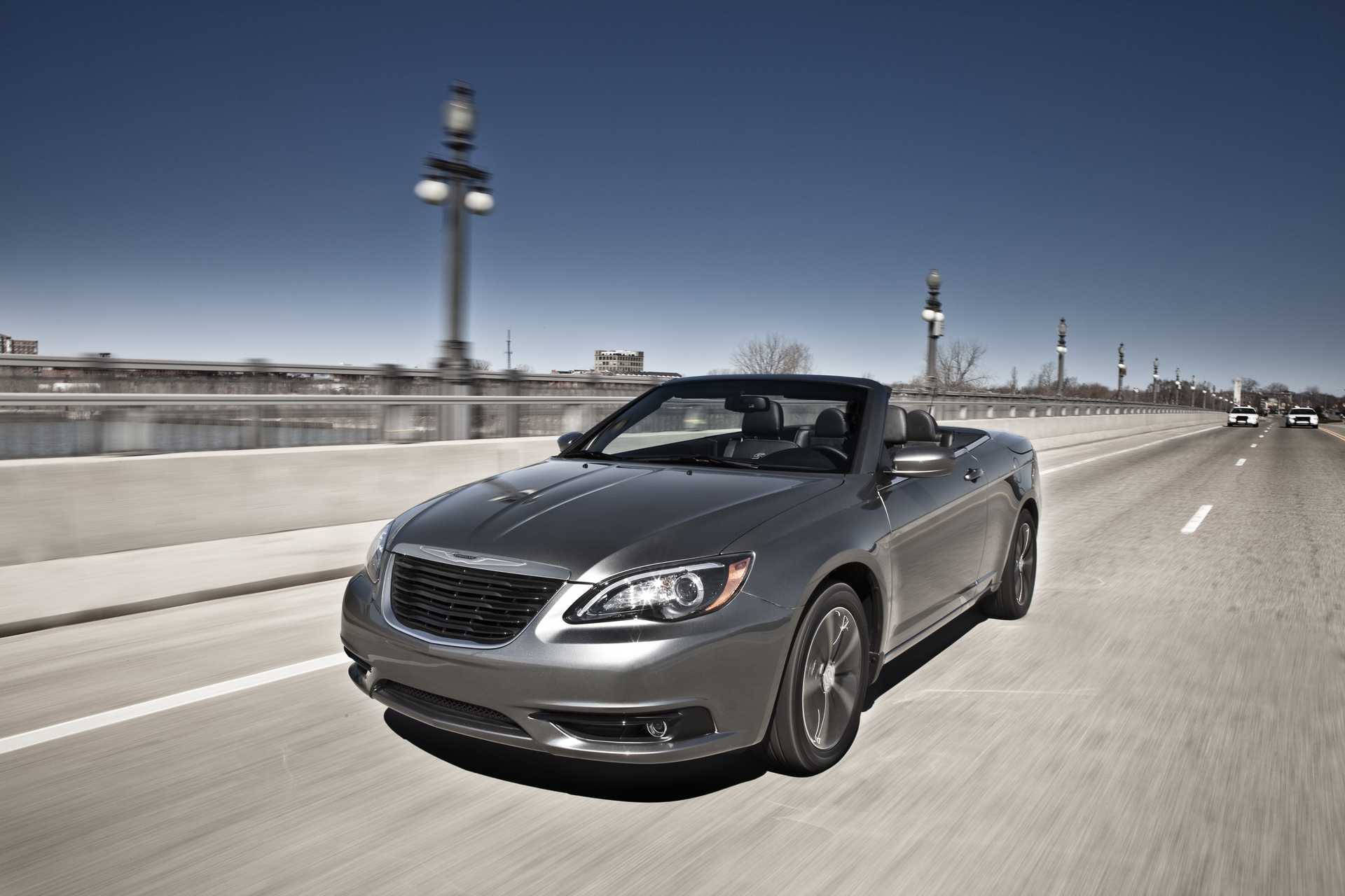 Chrysler 200 Convertible 3.6 V6  Pentastar Automatic, 287hp, 2014