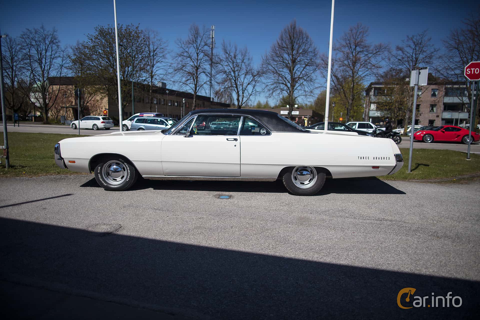 Chrysler Three Hundred 2-door Hardtop 7.2 V8 TorqueFlite, 3-speed