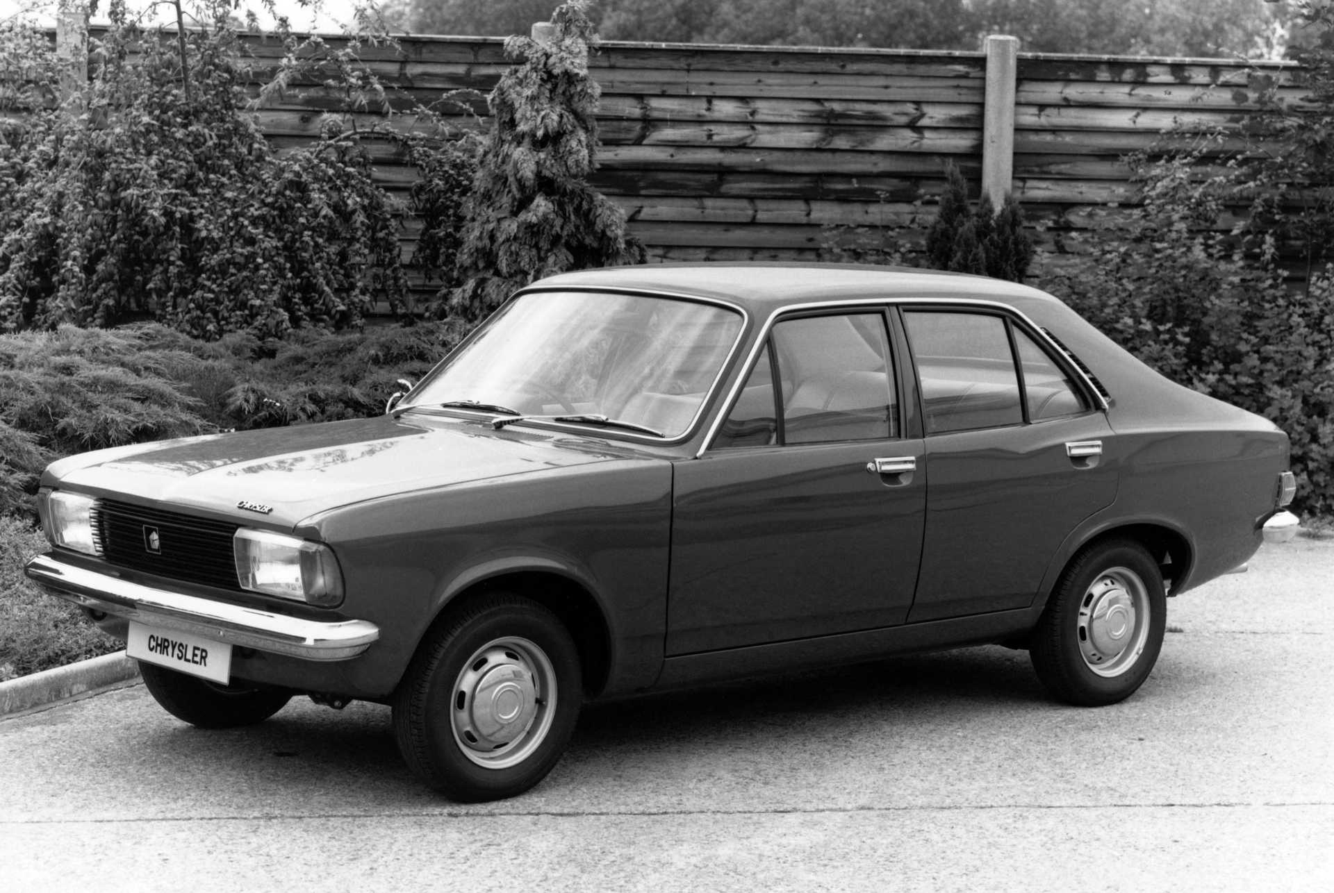 Chrysler Avenger 1300 4-door Sedan