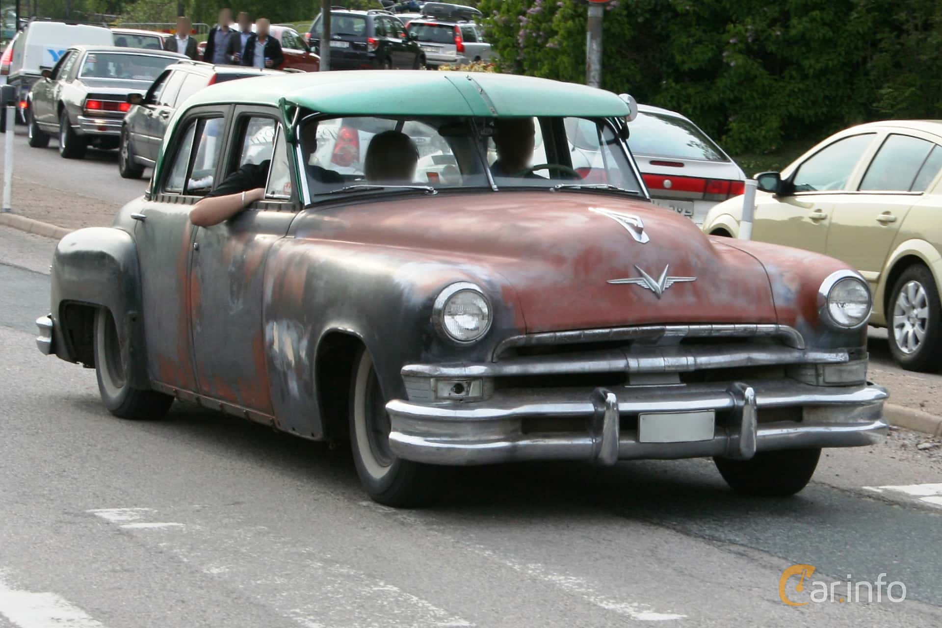 Chrysler Imperial Sedan generation C53/C54 5.4 V8 Semi-Automatic, 4-speed