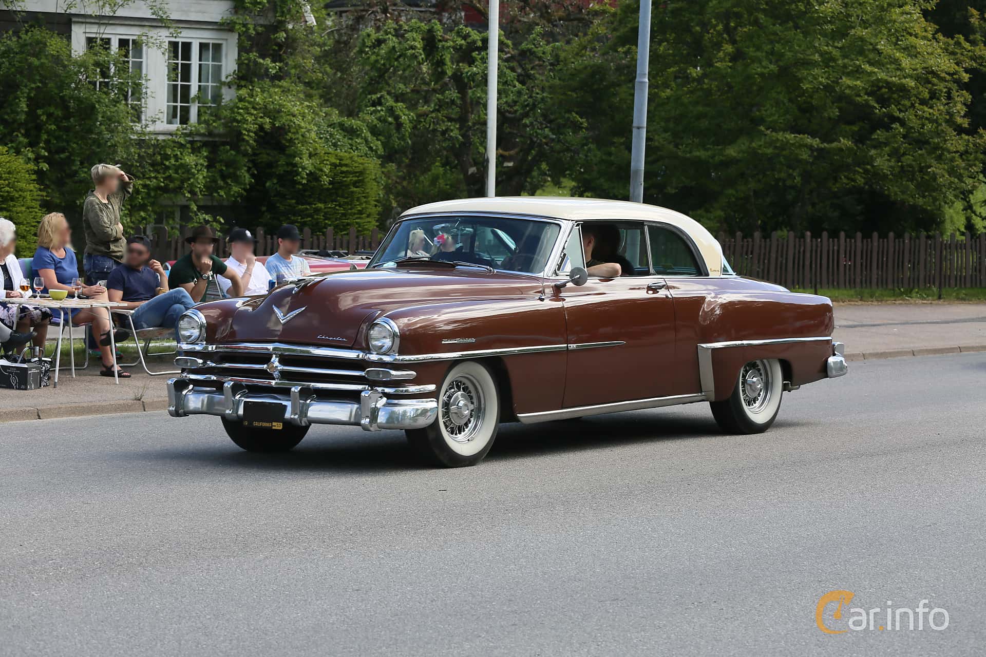 Chrysler New Yorker DeLuxe Newport 5.4 V8 PowerFlite, 238hp, 1954