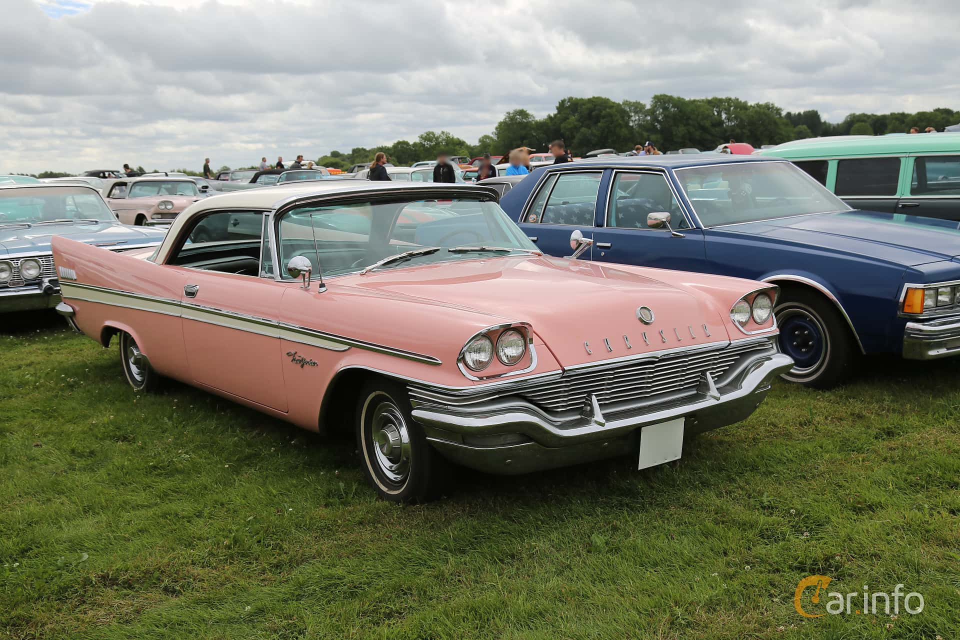 Chrysler New Yorker 2-door Hardtop 6.4 V8 TorqueFlite, 330hp, 1957