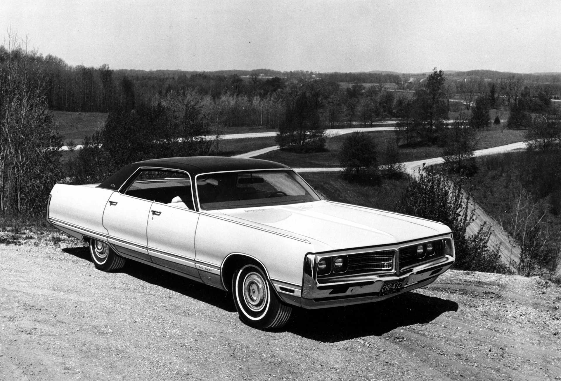 Chrysler New Yorker 4-door Hardtop 7.2 V8 TorqueFlite, 218hp, 1973