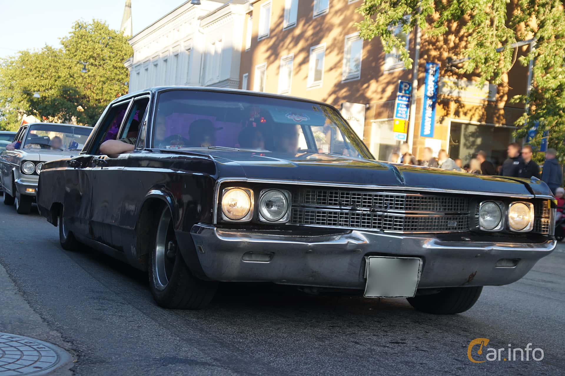 Chrysler New Yorker Sedan 7.2 V8 TorqueFlite, 355hp, 1968
