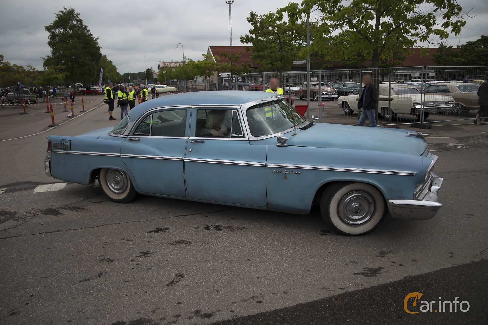 Chrysler New Yorker Sedan 5.8 V8 PowerFlite, 284hp, 1956