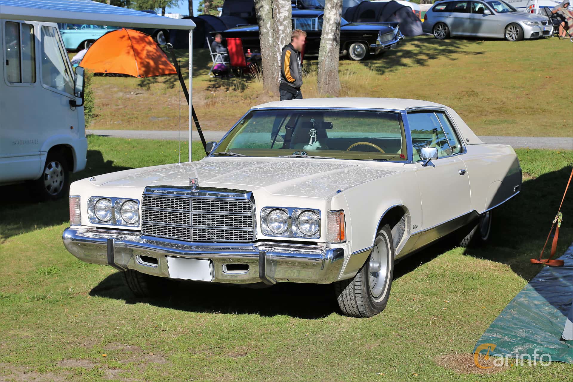 Chrysler New Yorker Brougham 2-door Hardtop 7.2 V8 TorqueFlite, 233hp, 1975