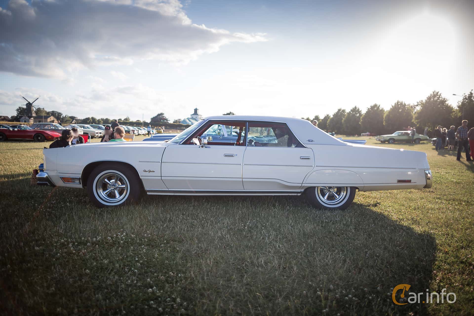 Chrysler New Yorker Brougham 4-door Hardtop 7.2 V8 TorqueFlite, 198hp, 1978