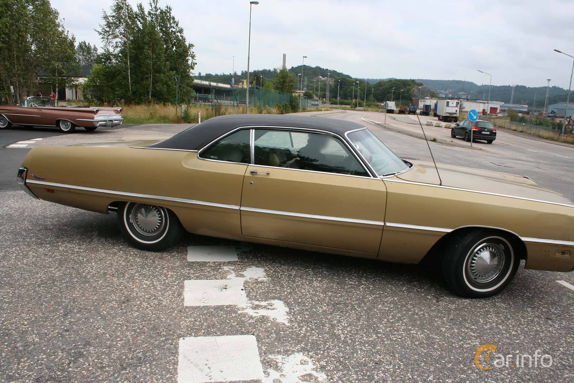Chrysler Newport 2-door Hardtop 6.3 V8 TorqueFlite, 294hp, 1969