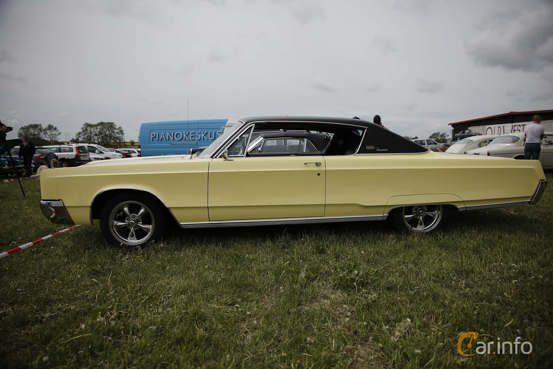 Chrysler Newport 2-door Hardtop 7.2 V8 TorqueFlite, 381hp, 1968