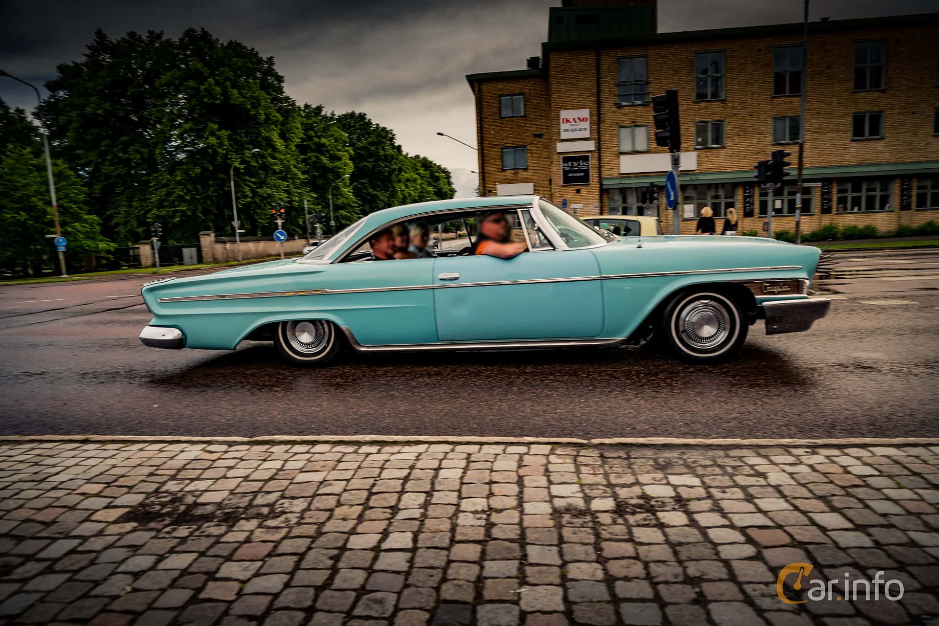 Chrysler Newport 2-door Hardtop 5.9 V8 TorqueFlite, 269hp, 1962