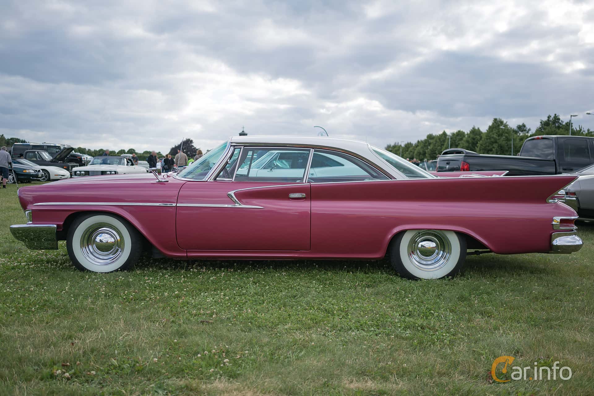 Chrysler Newport 2-door Hardtop 5.9 V8 269hp, 1961