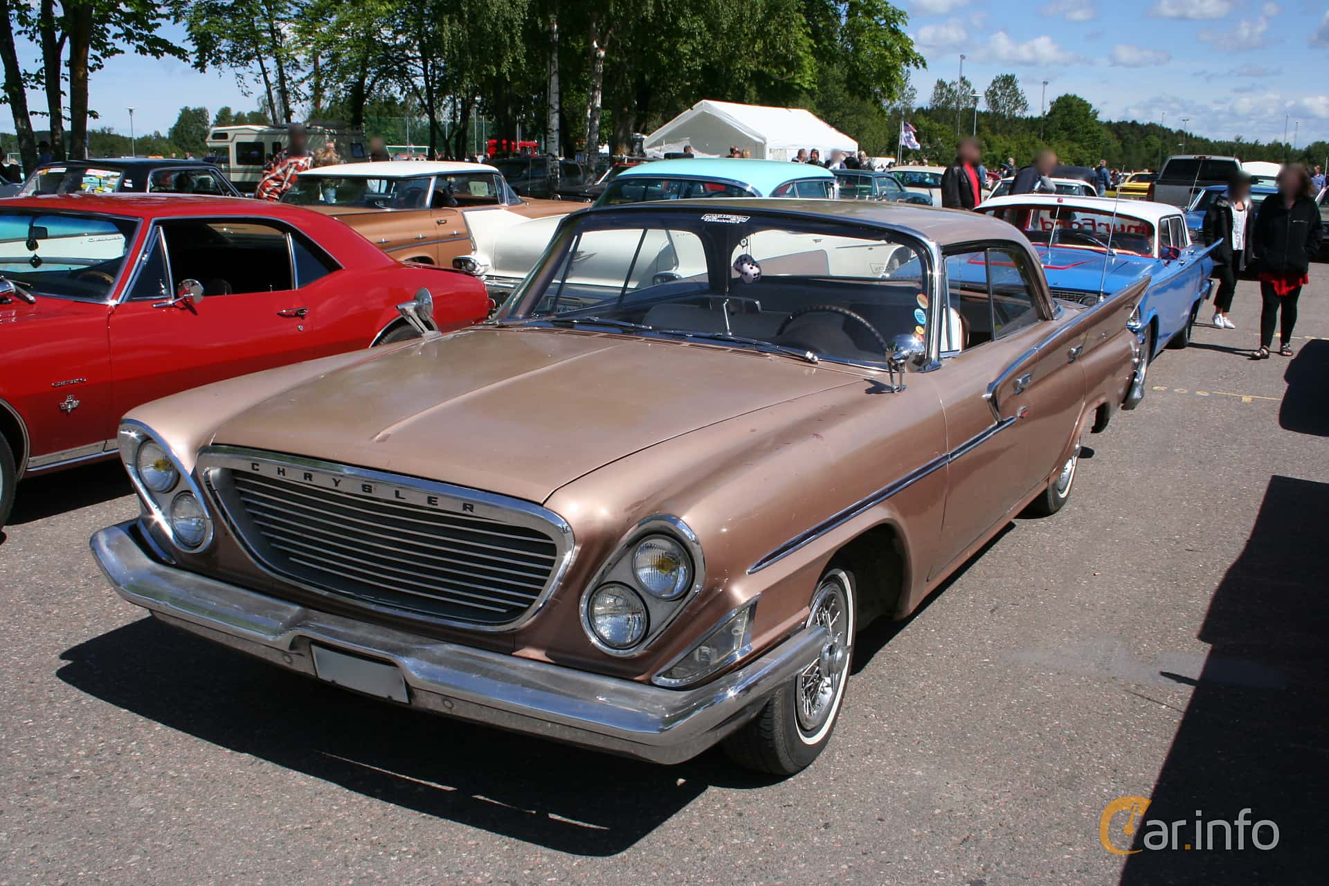 Chrysler Newport 4-door Hardtop 5.9 V8 TorqueFlite, 269hp, 1961