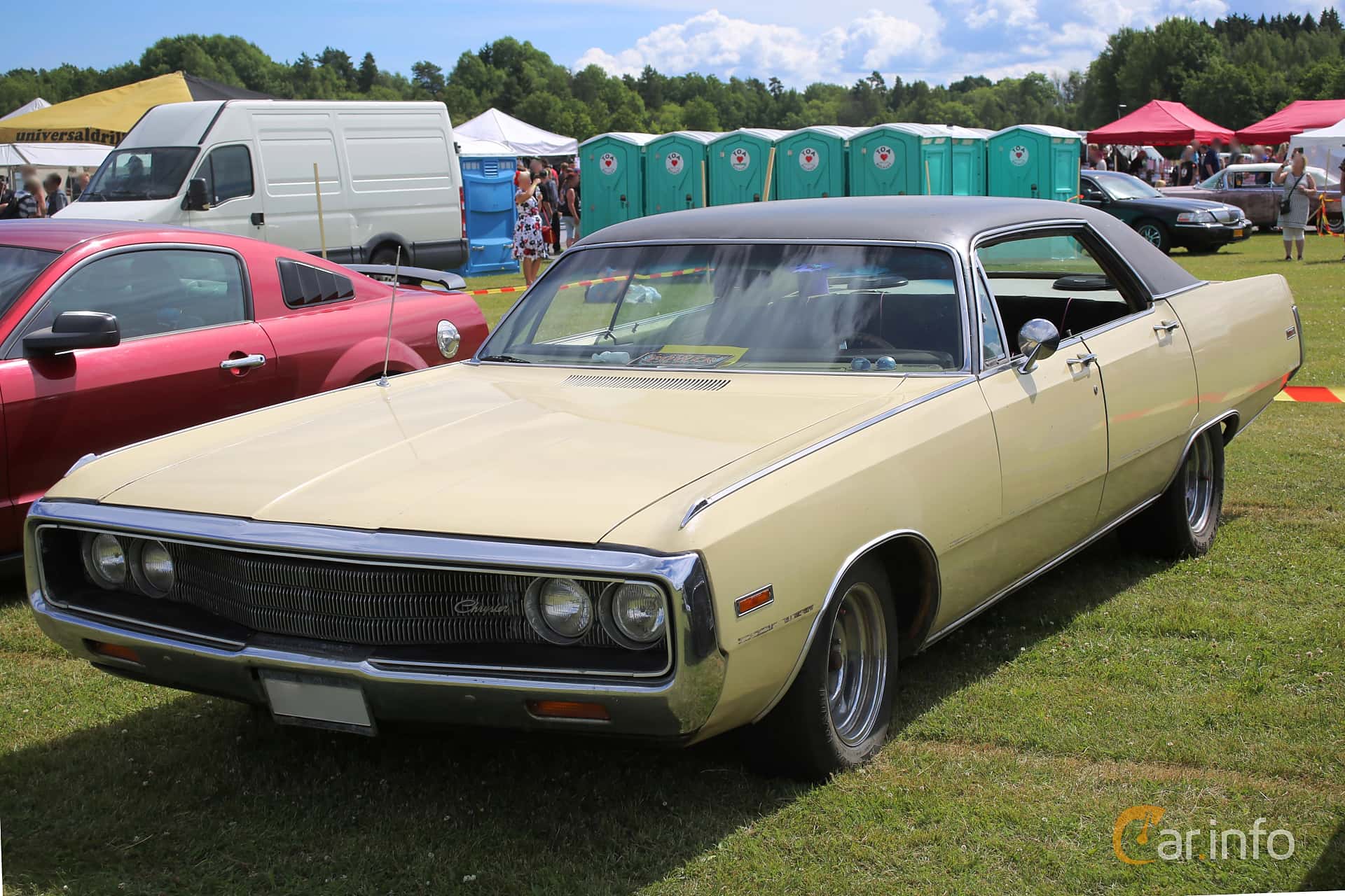 Chrysler Newport 4-door Hardtop 6.3 V8 Manual, 294hp, 1970