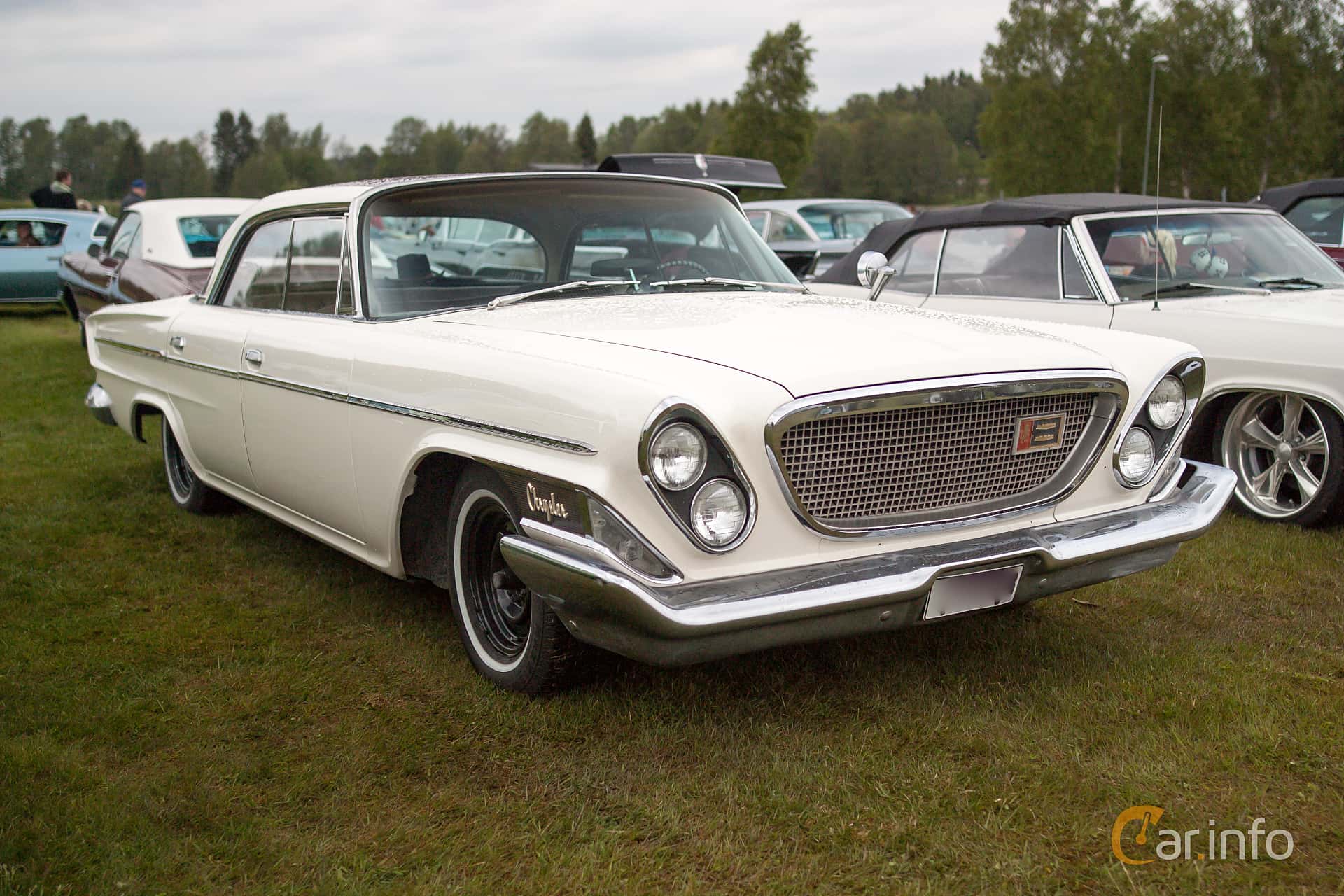 Chrysler Newport 4-door Hardtop 5.9 V8 TorqueFlite, 269hp, 1962