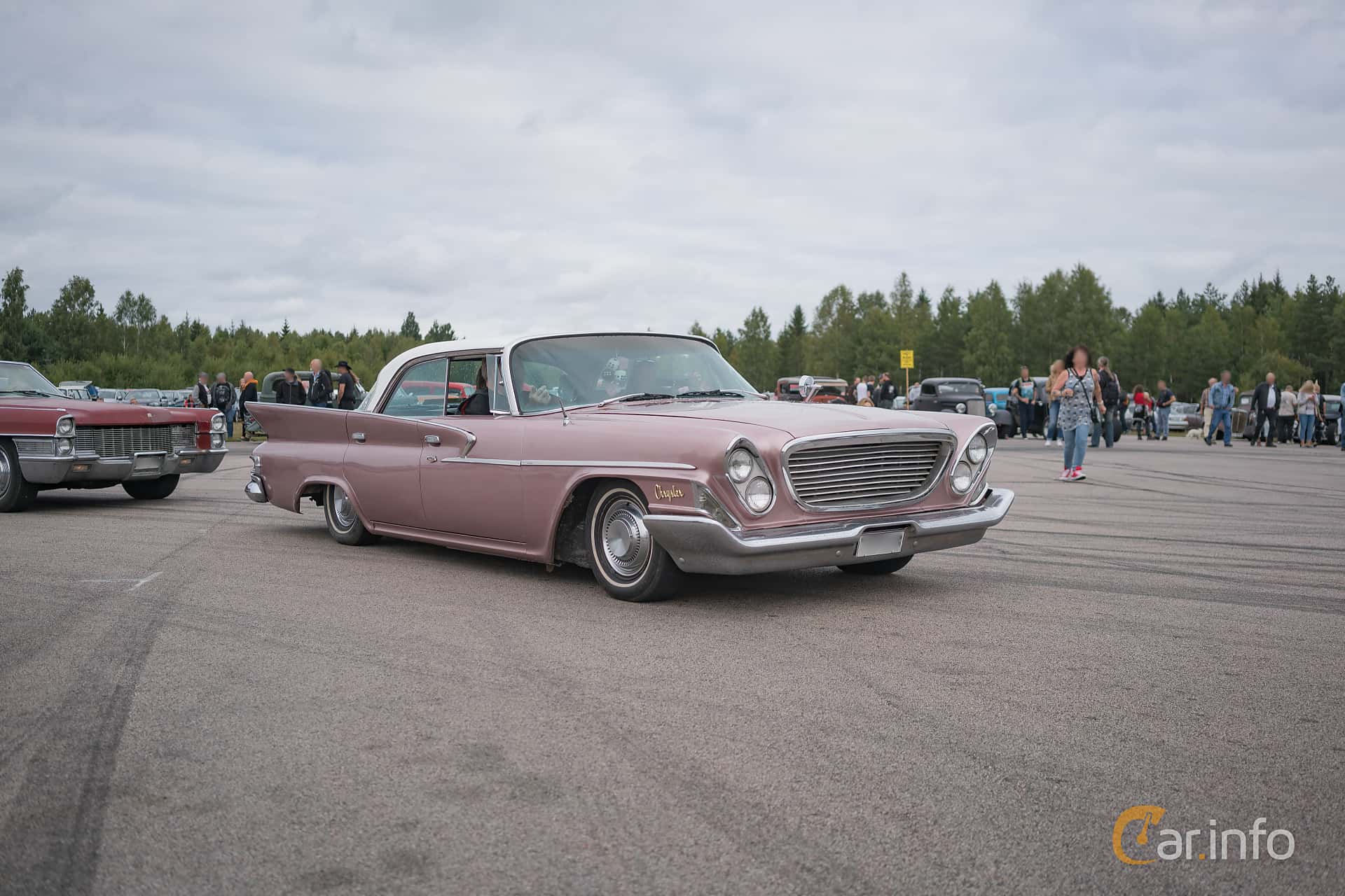 Chrysler Newport 4-door Hardtop 5.9 V8 Manual, 269hp, 1961