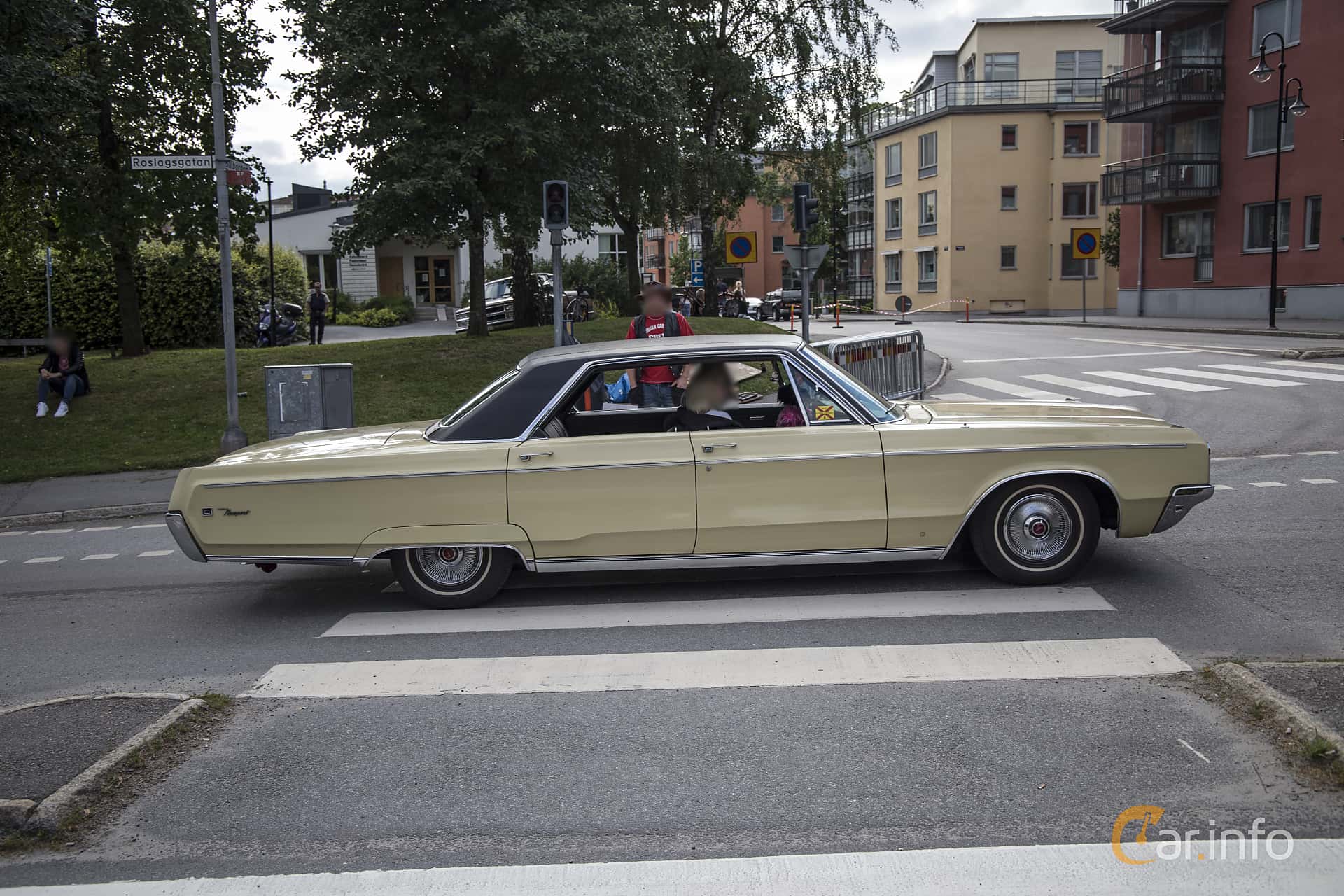 Chrysler Newport 4-door Hardtop 6.3 V8 TorqueFlite, 334hp, 1968