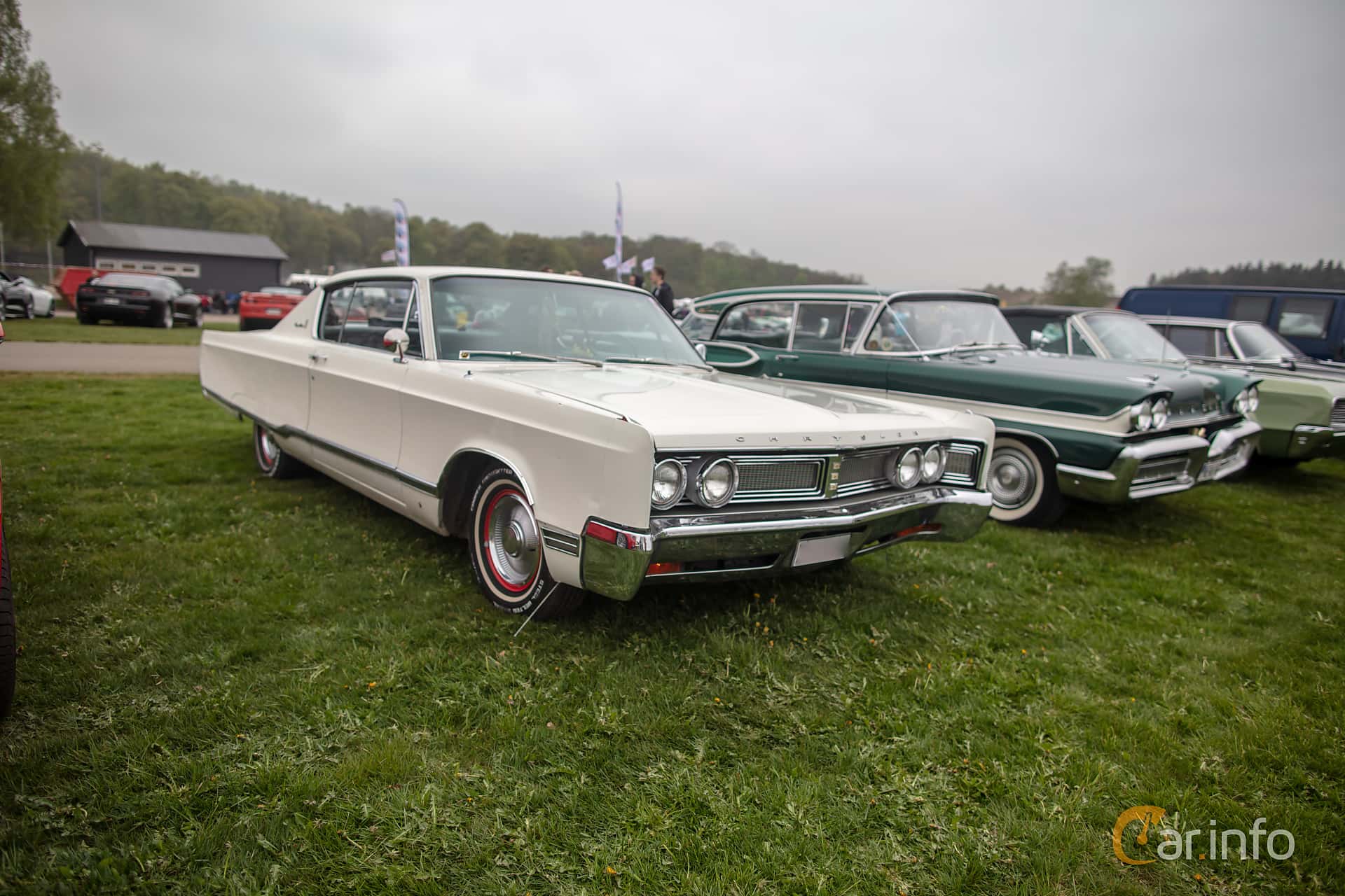 Chrysler Newport Custom 2-door Hardtop 6.3 V8 TorqueFlite, 274hp, 1967