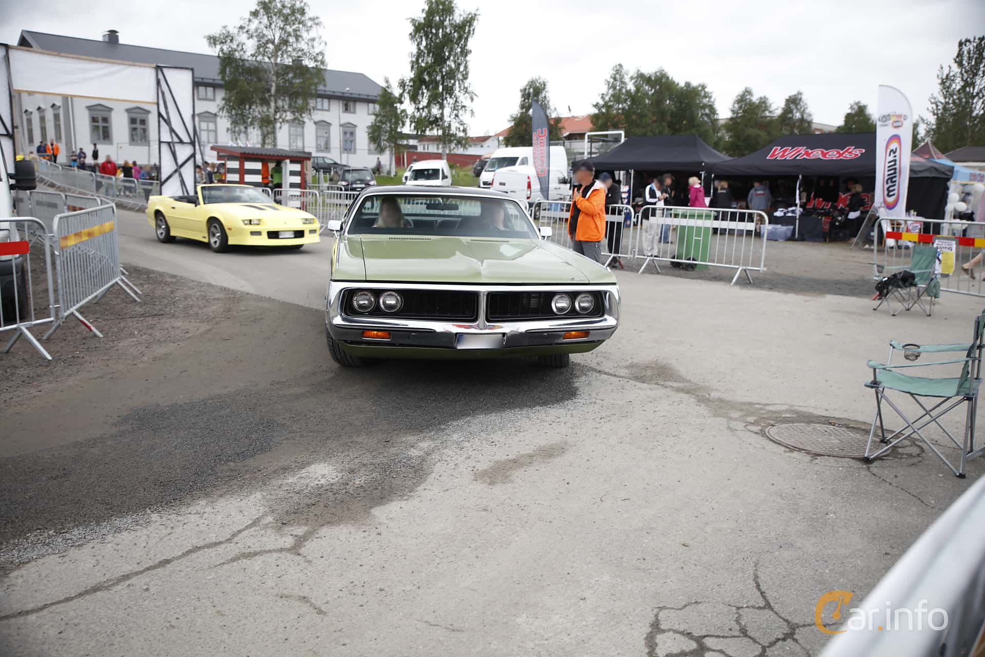 Chrysler Newport Custom 2-door Hardtop 6.6 V8 TorqueFlite, 188hp, 1973