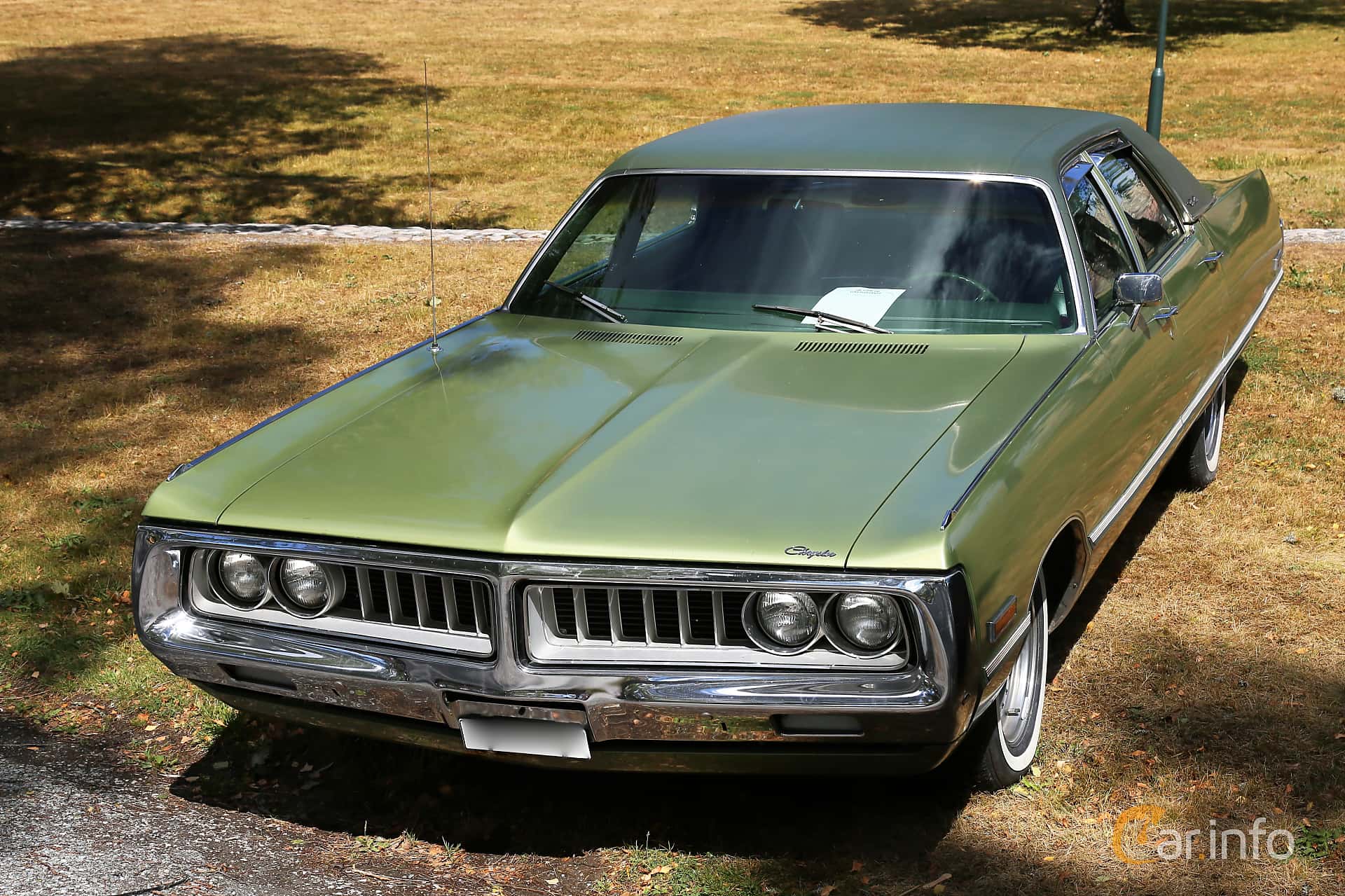 Chrysler Newport Custom Sedan 7.2 V8 TorqueFlite, 249hp, 1972