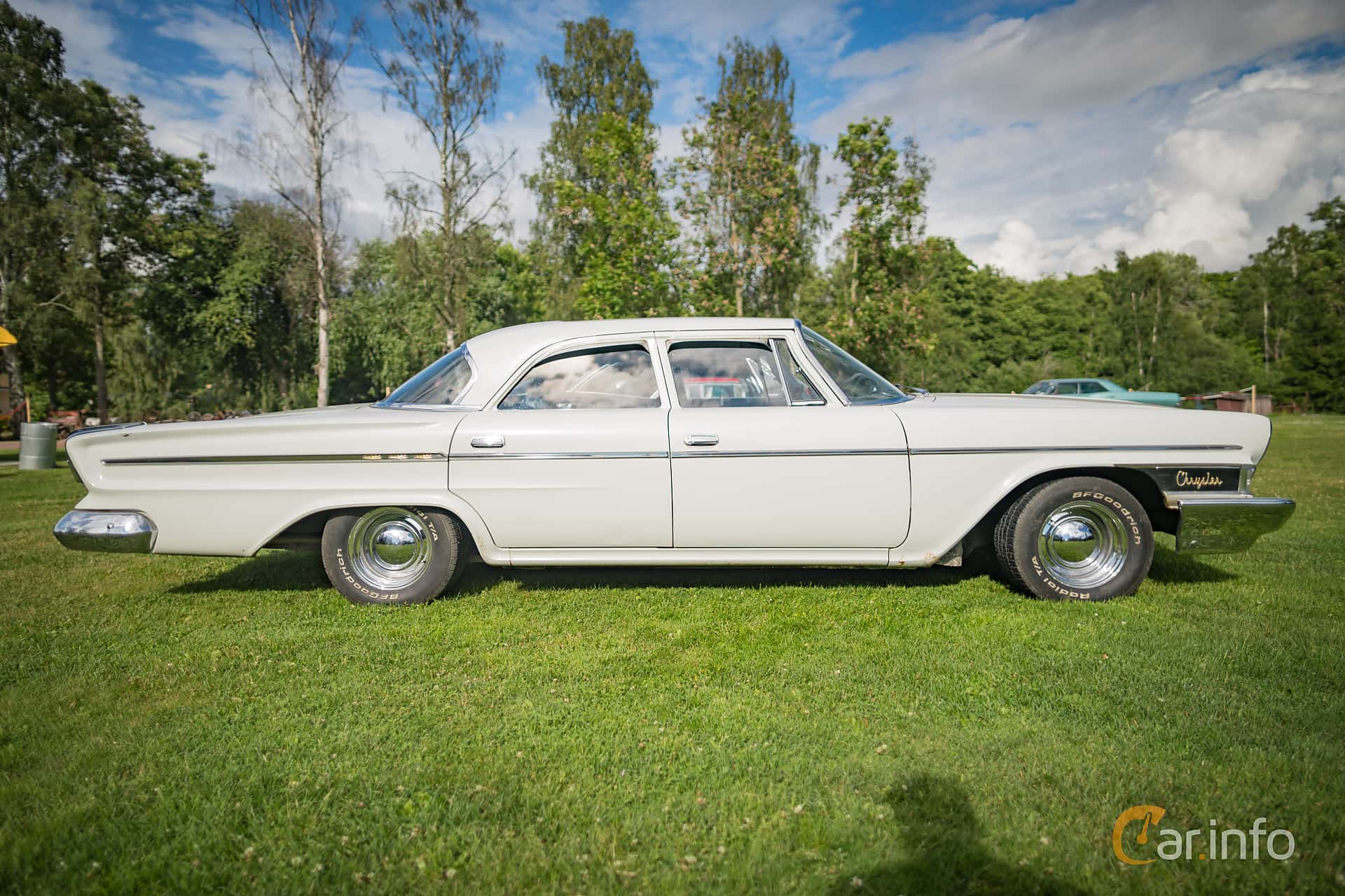 Chrysler Newport Sedan generation RC1-L/SC1-L 5.9 V8 TorqueFlite, 3-speed