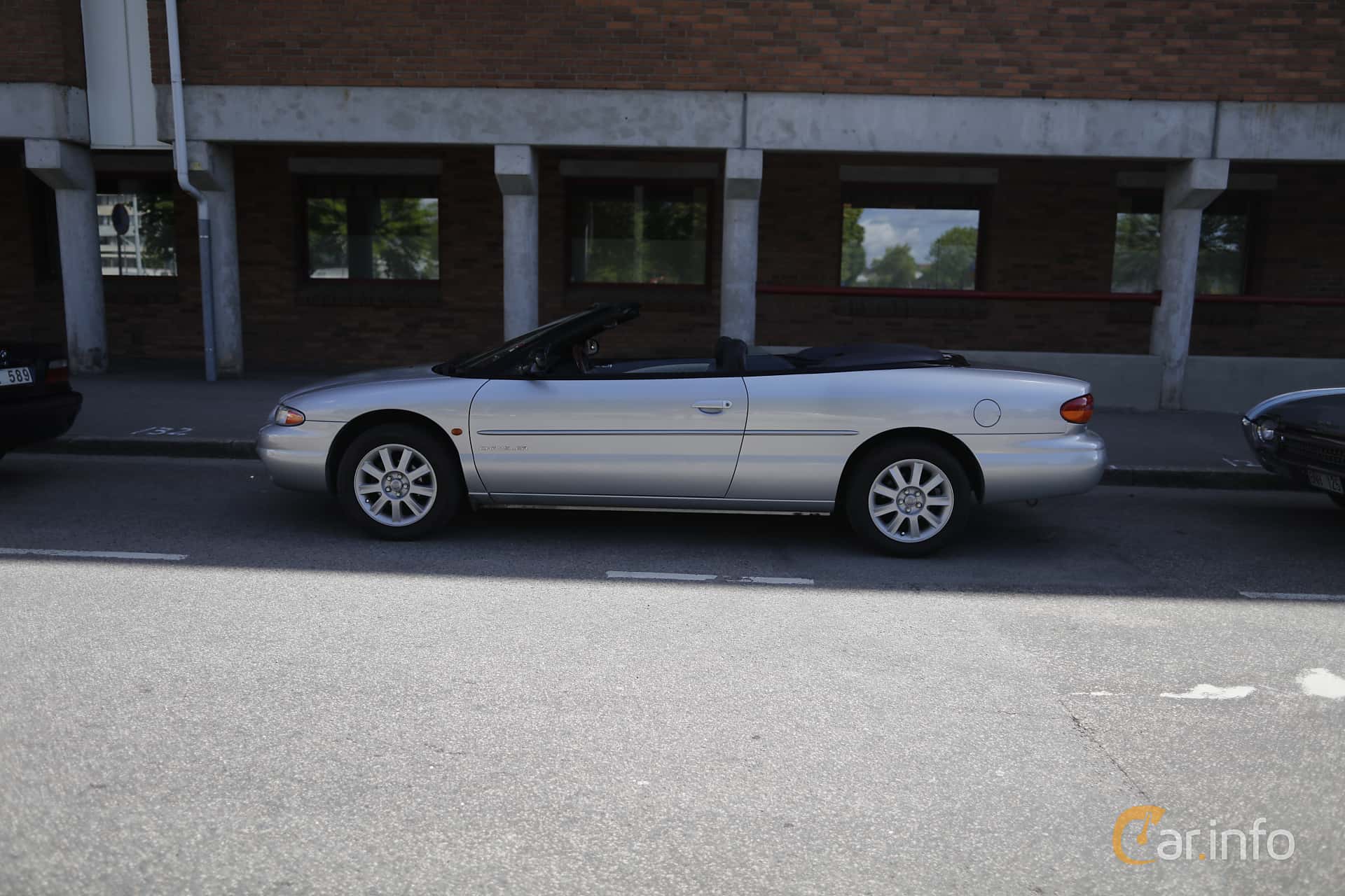 Chrysler Stratus 2.5 V6 1st Generation Facelift