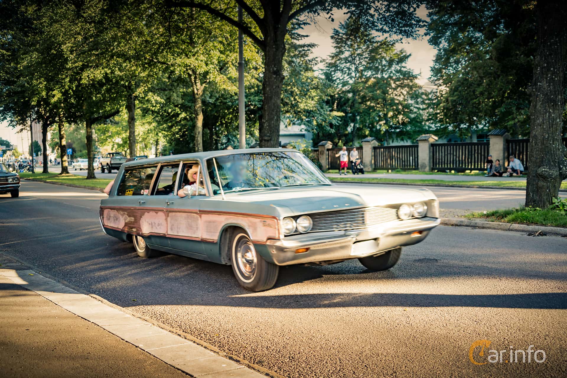 Chrysler Town & Country 7.2 V8 CC1-E/DC1-E