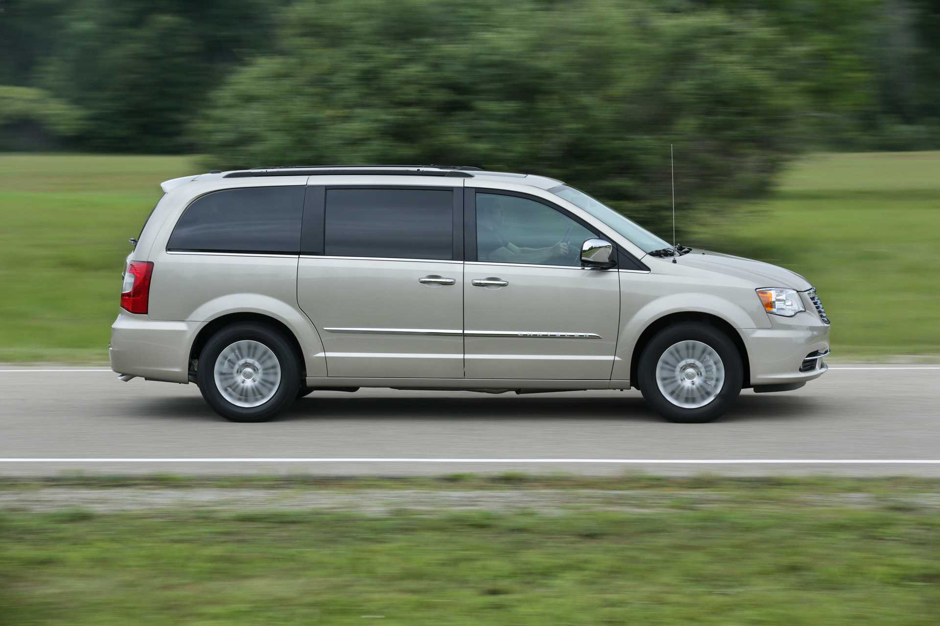Chrysler Town & Country 2016