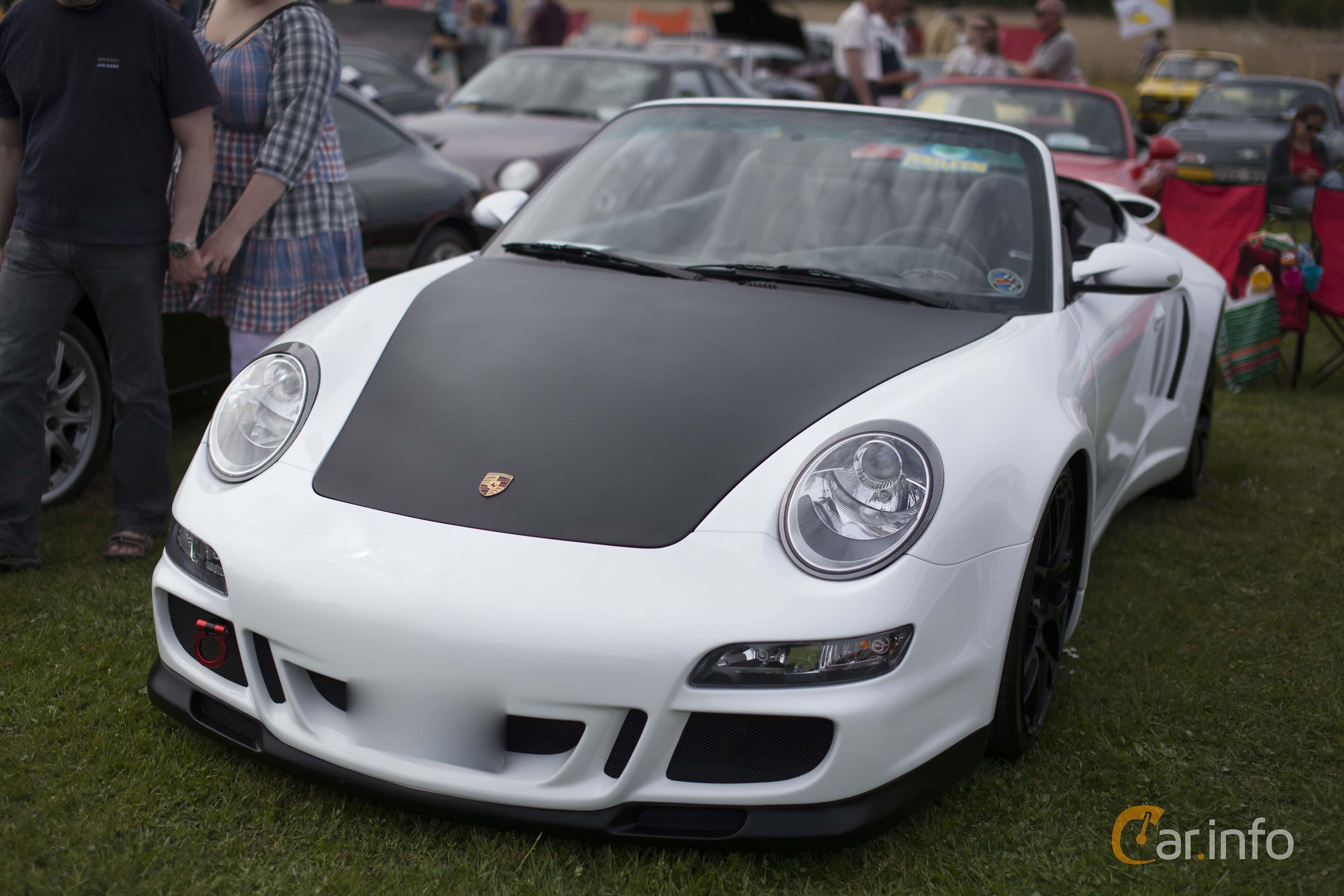 Porsche 911 Carrera Cabriolet  Manual, 300hp, 1999