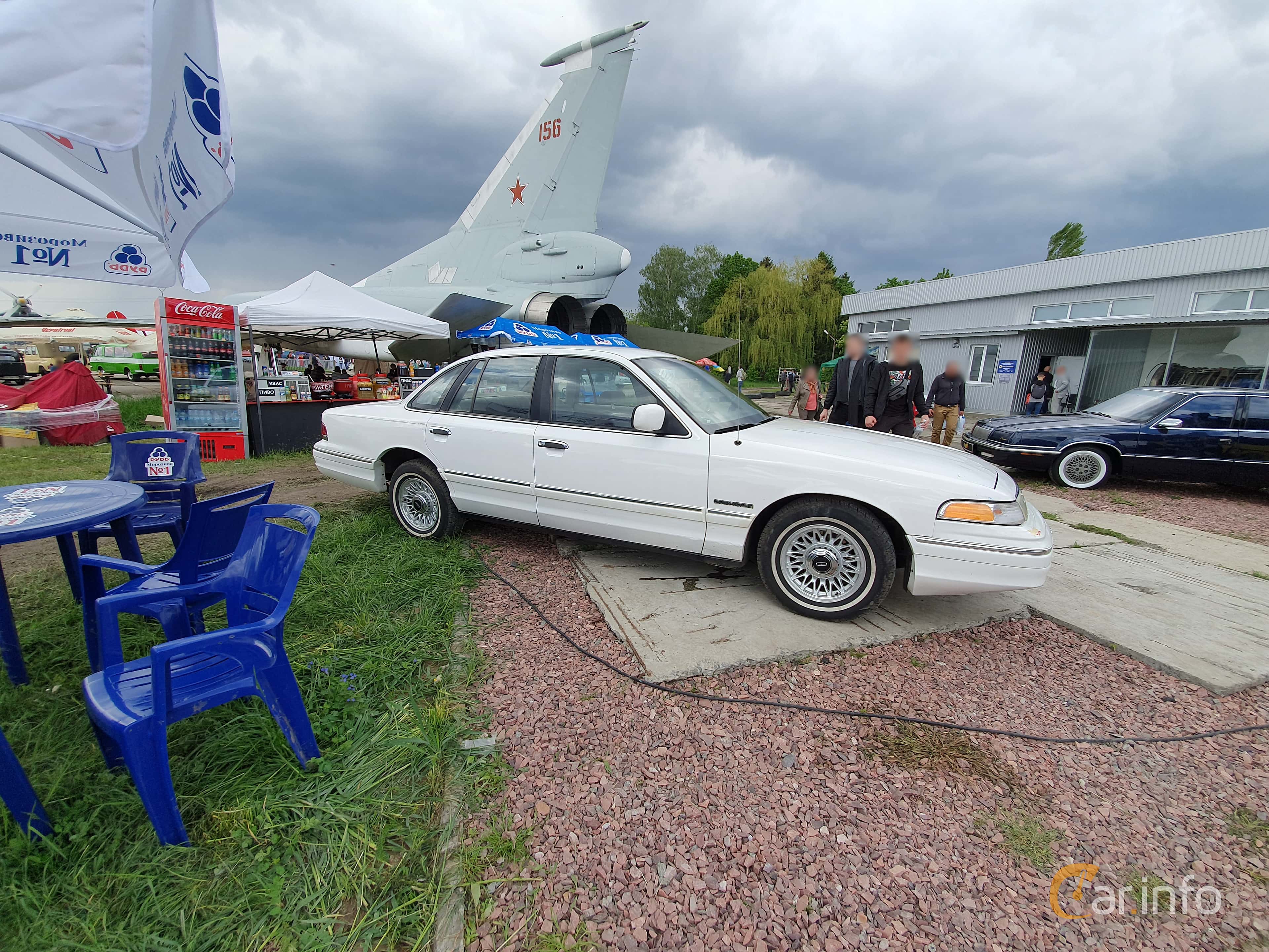 Ford Crown Victoria 4.6 Automatic, 193hp, 1994
