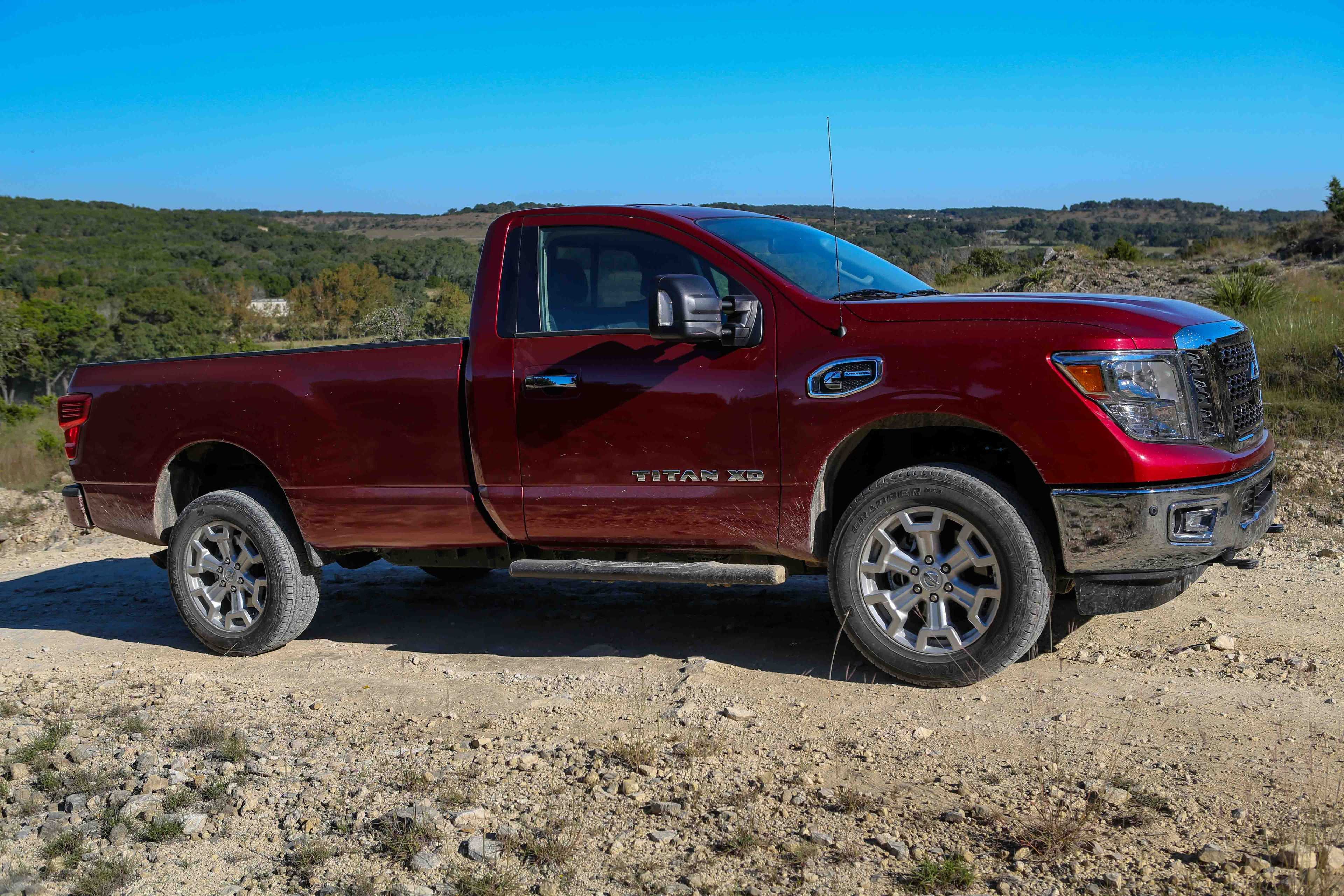 Nissan Titan Single Cab 2nd Generation 5.0 V8 AWD Automatic, 6-speed