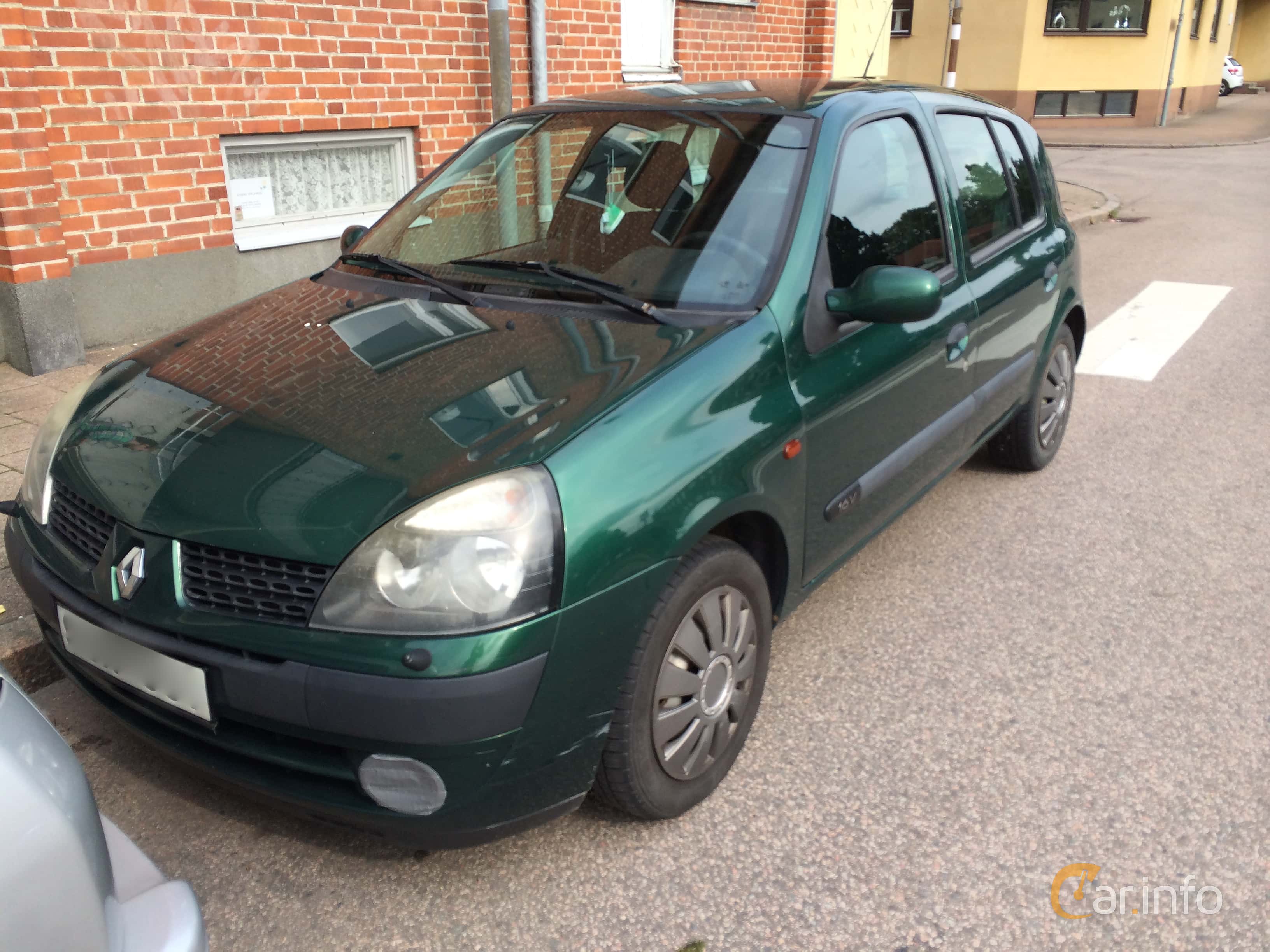 Renault Clio 5-door Hatchback 1.2 75hp, 2001