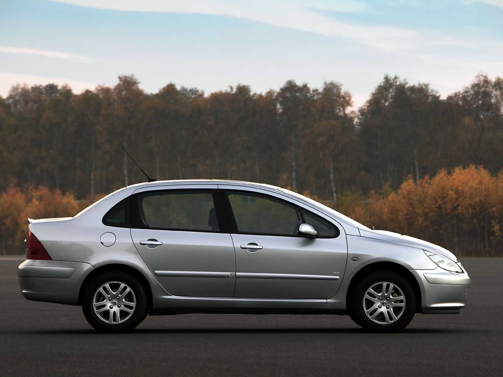 Peugeot 307 Sedan 2004